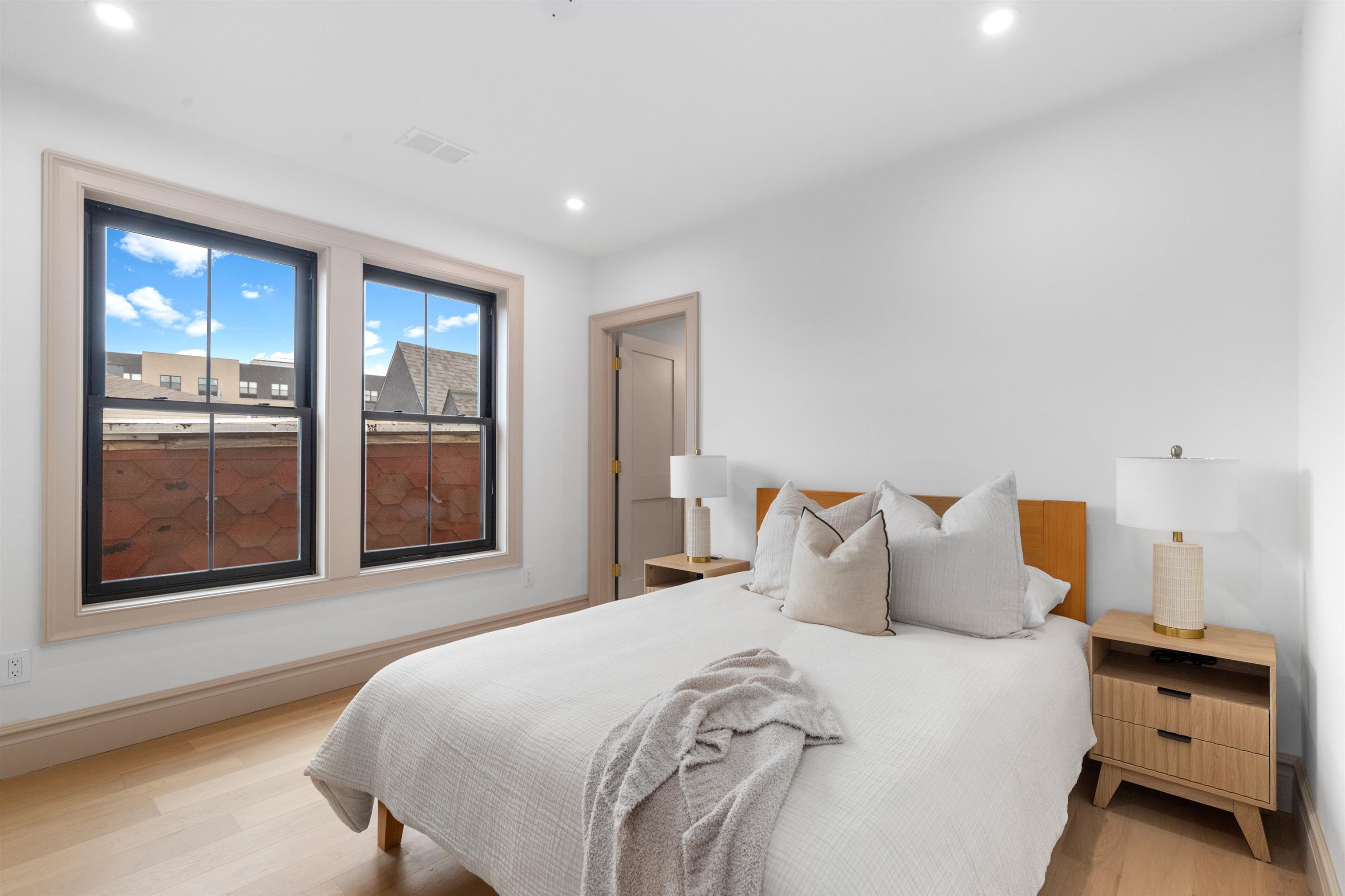 105 ATLANTIC ST #2