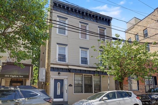 29 FRANKLIN ST - Photo 1