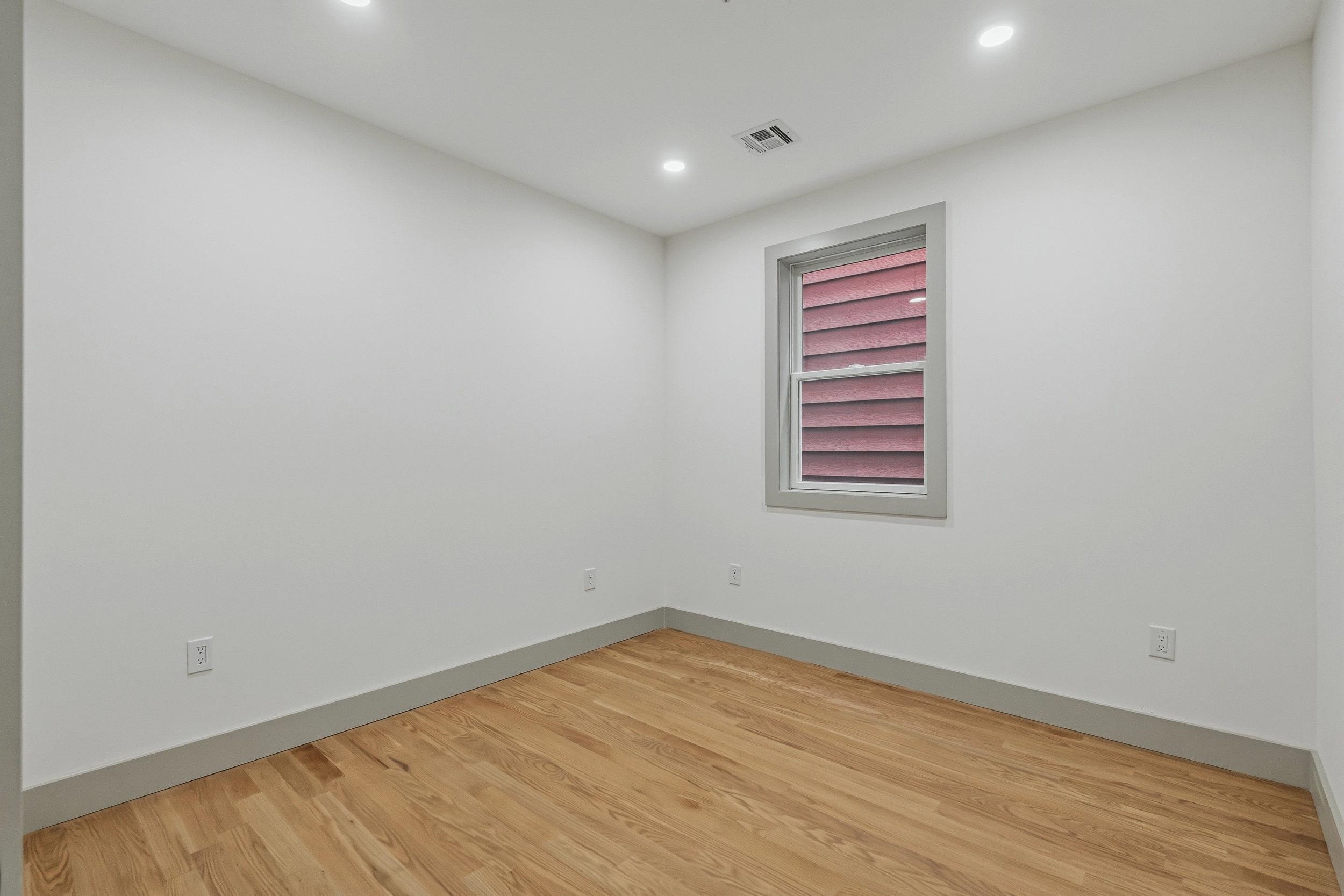 161 WOODLAWN AVE #A