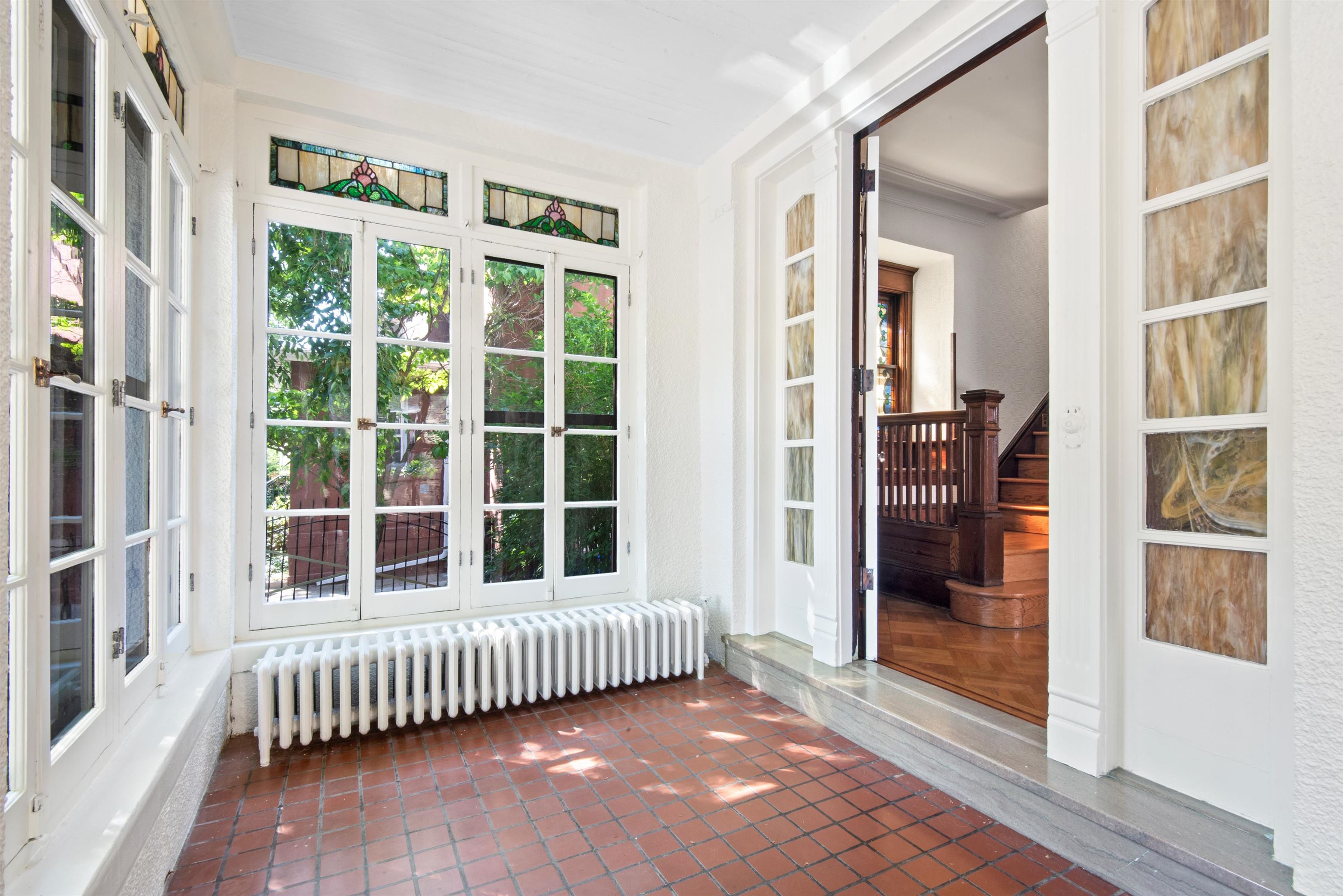 30 62ND ST