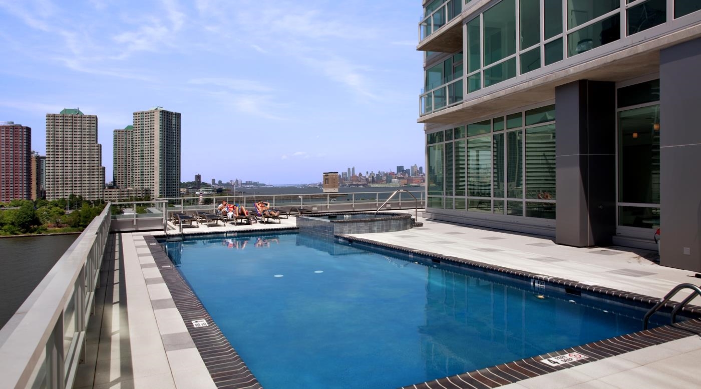 2 2ND ST #1207