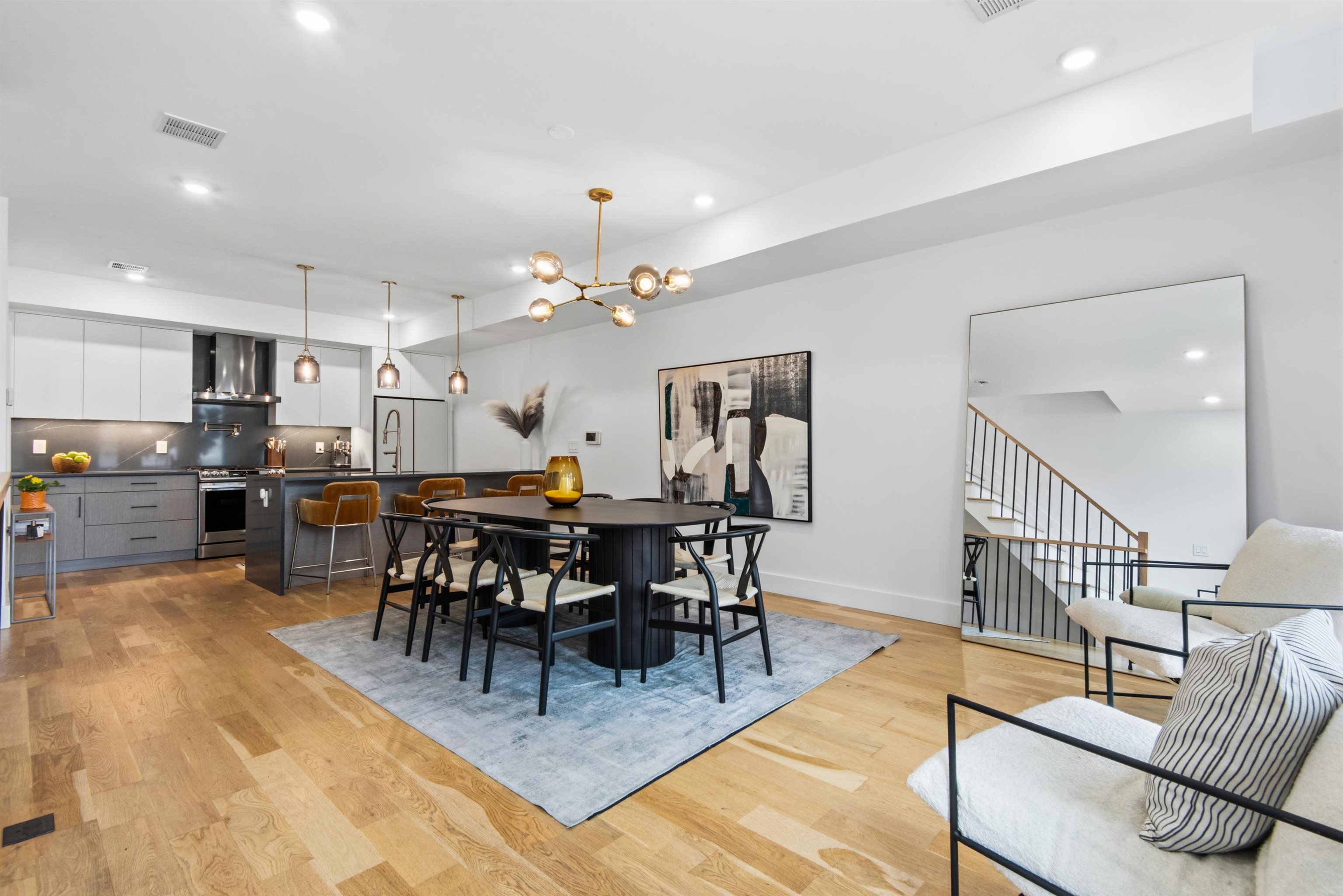 19 LEONARD ST #2