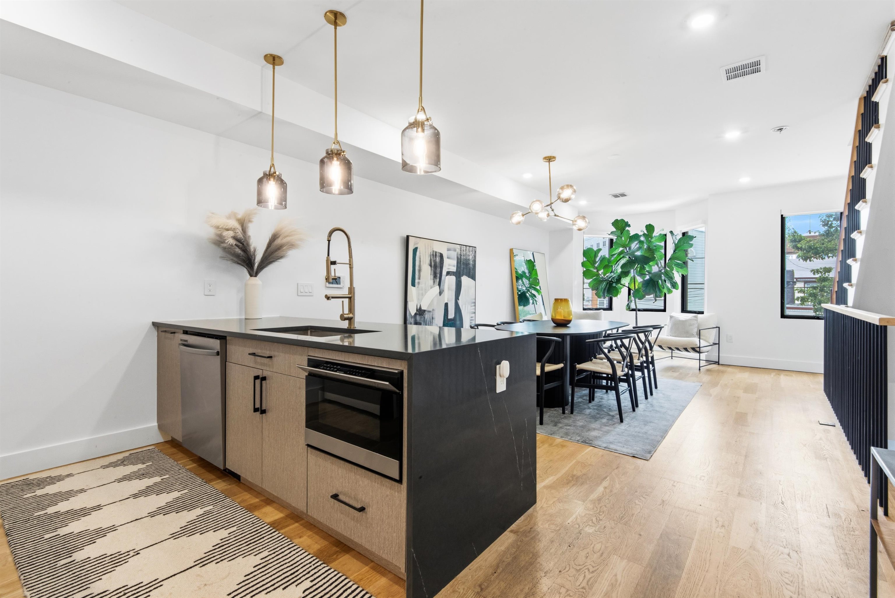19 LEONARD ST #2
