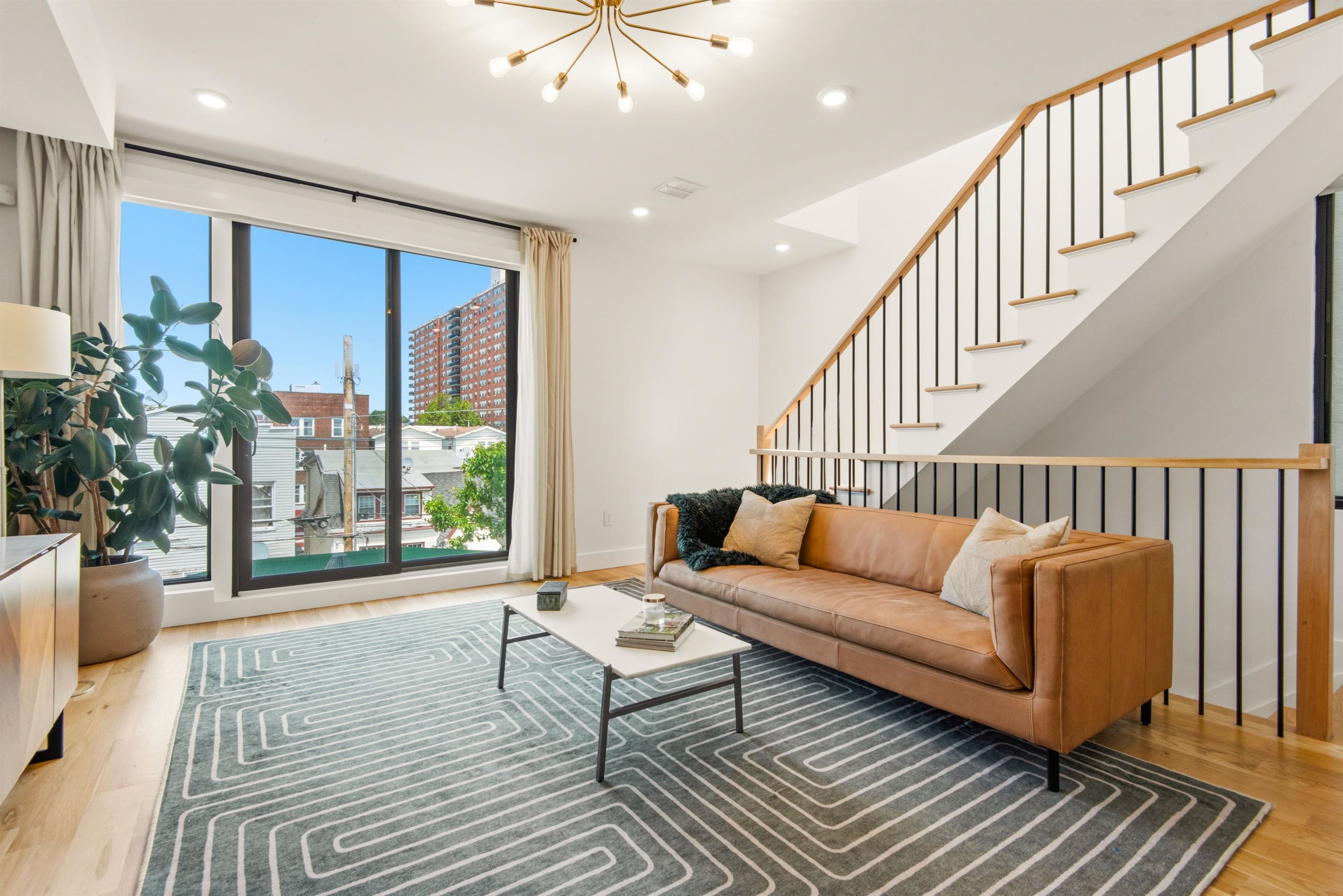 19 LEONARD ST #2