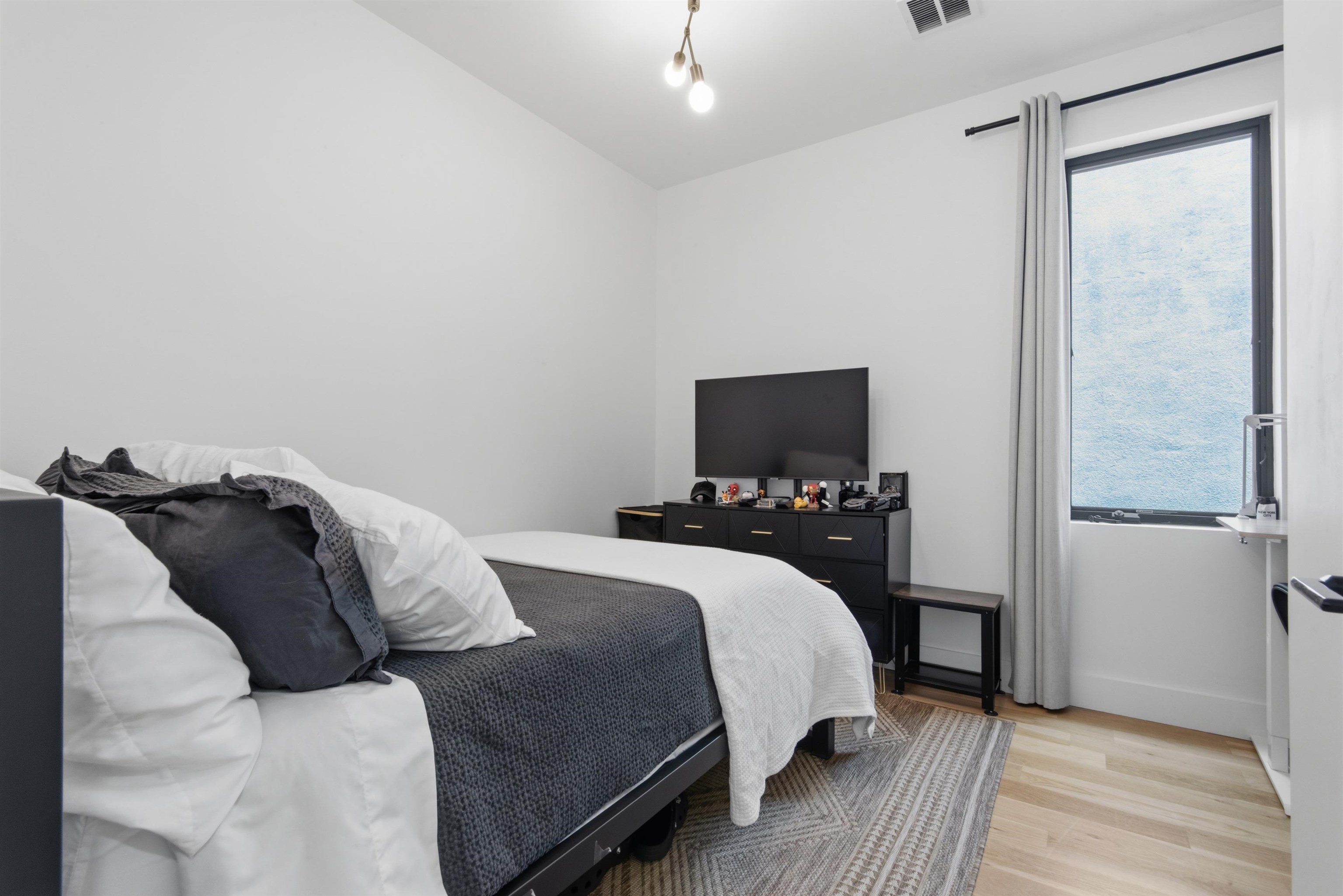 19 LEONARD ST #2