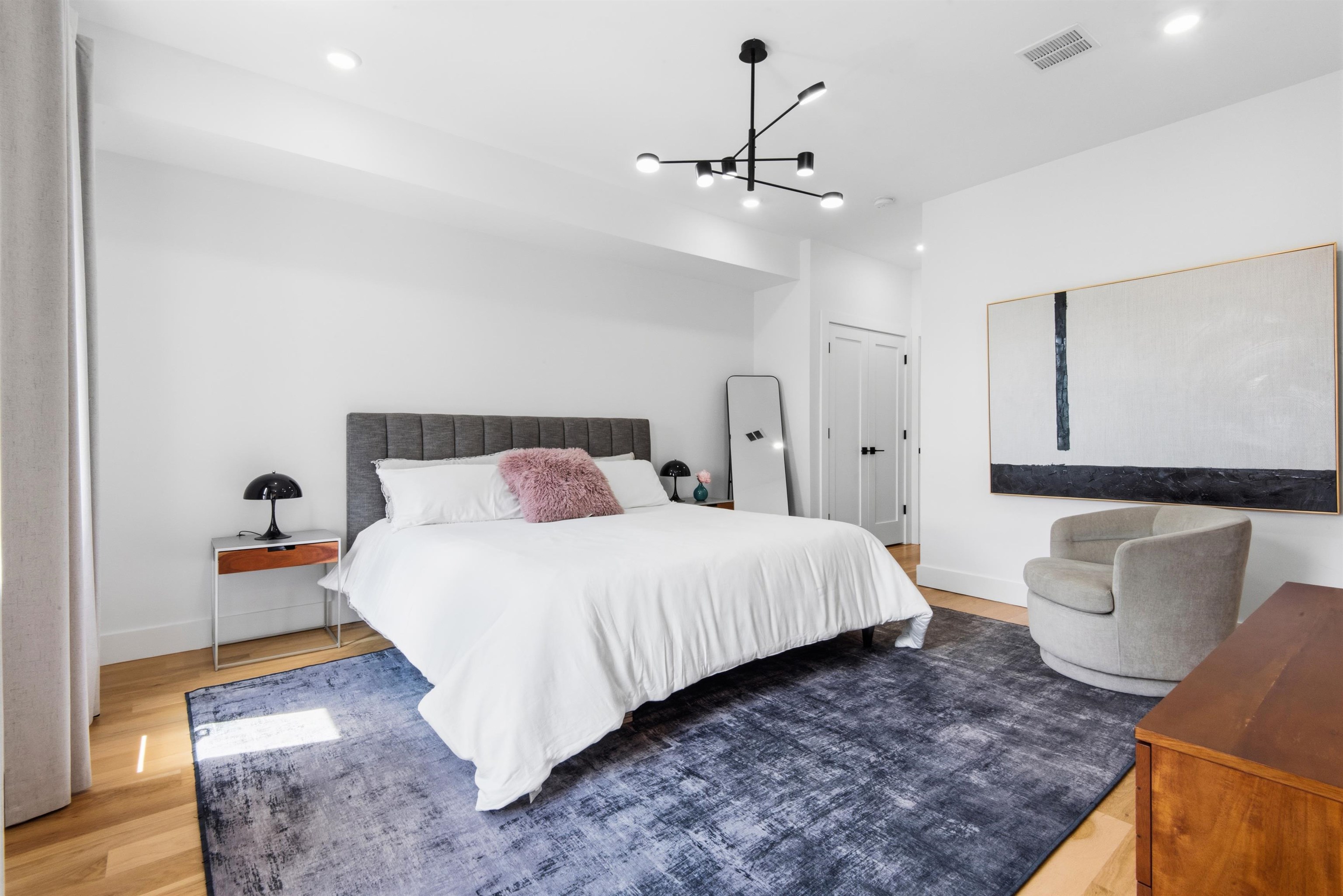19 LEONARD ST #2