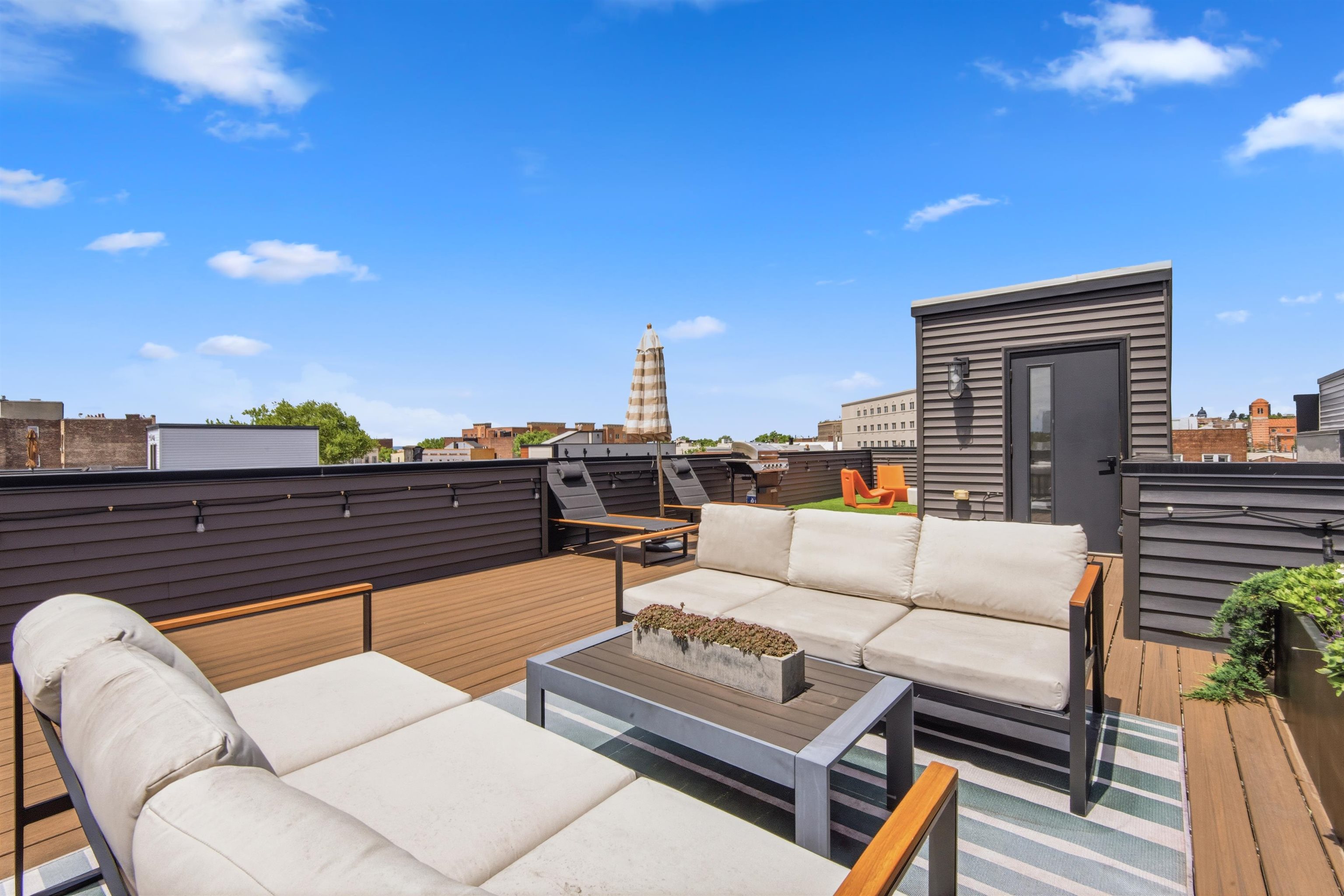 19 LEONARD ST #2