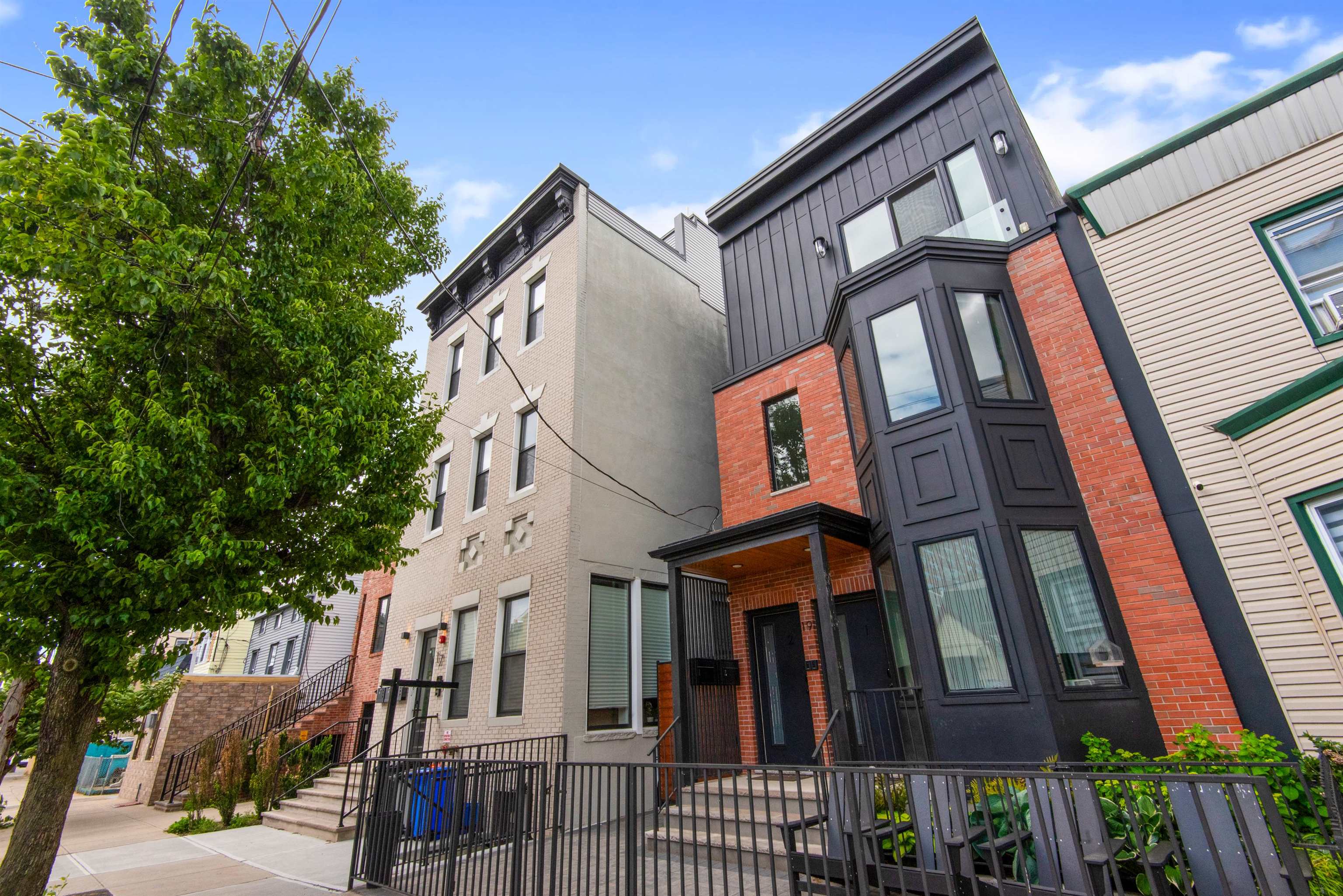 19 LEONARD ST #2