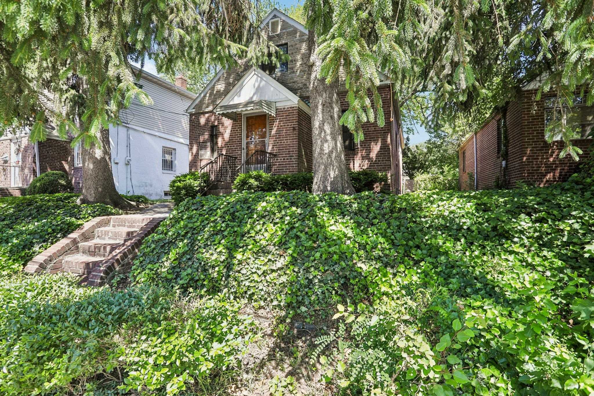 261 GARFIELD AVE - Photo 3
