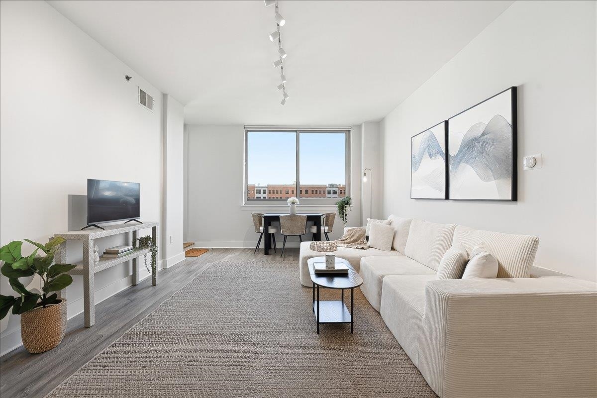 800 JACKSON ST - Photo 3