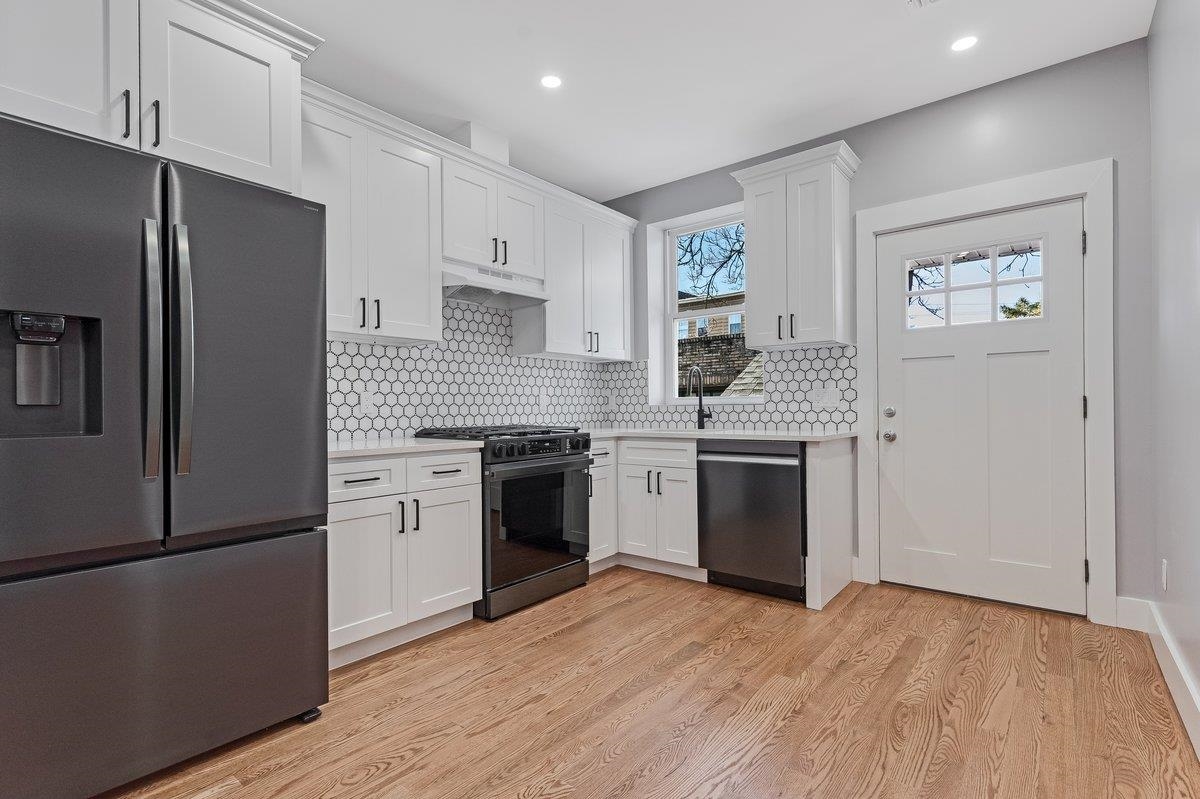 191 FRANKLIN ST - Photo 4