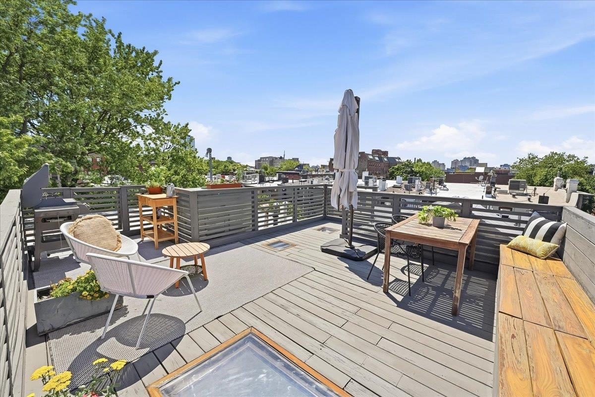 247 2ND ST #3