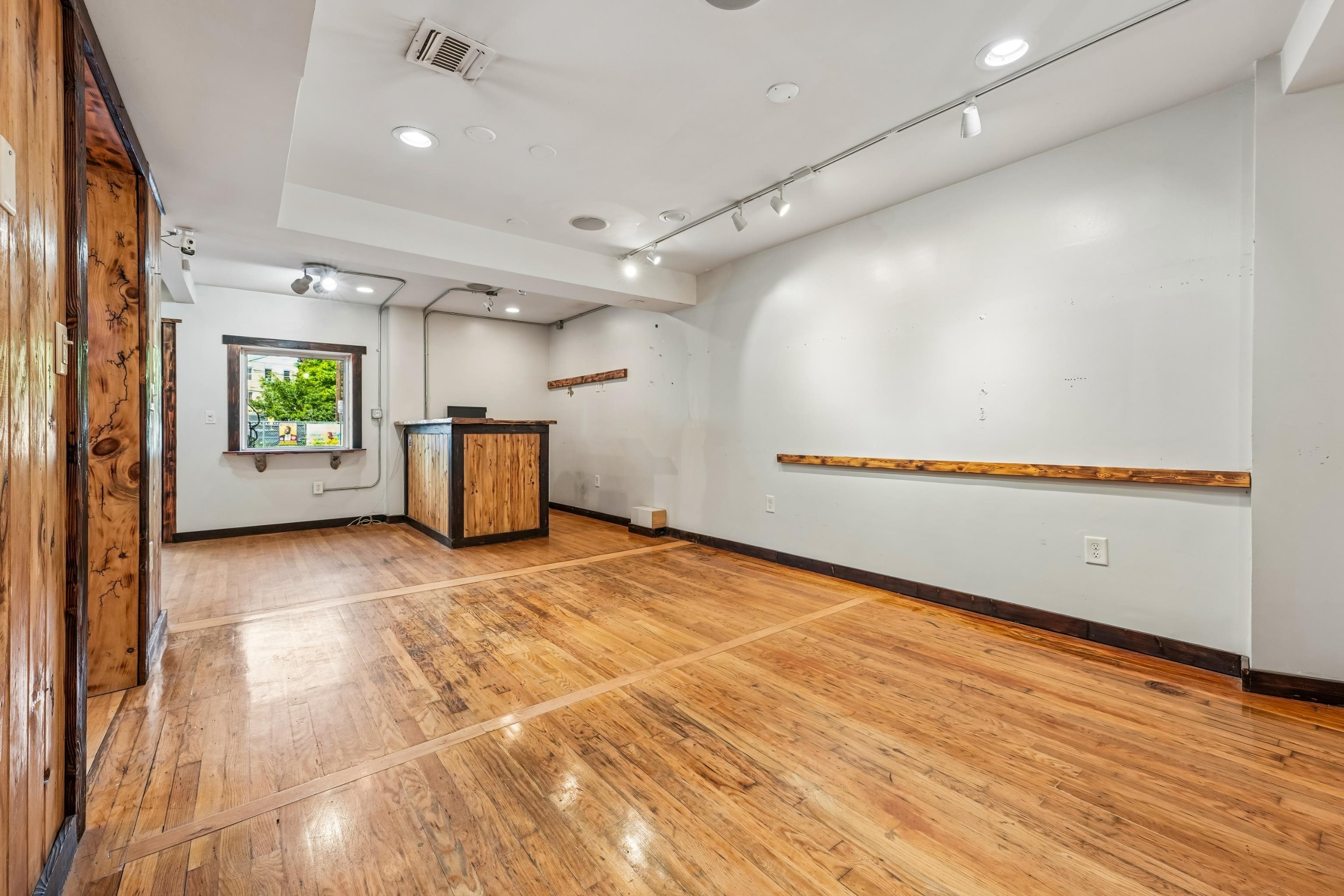 271 NEWARK AVE #1
