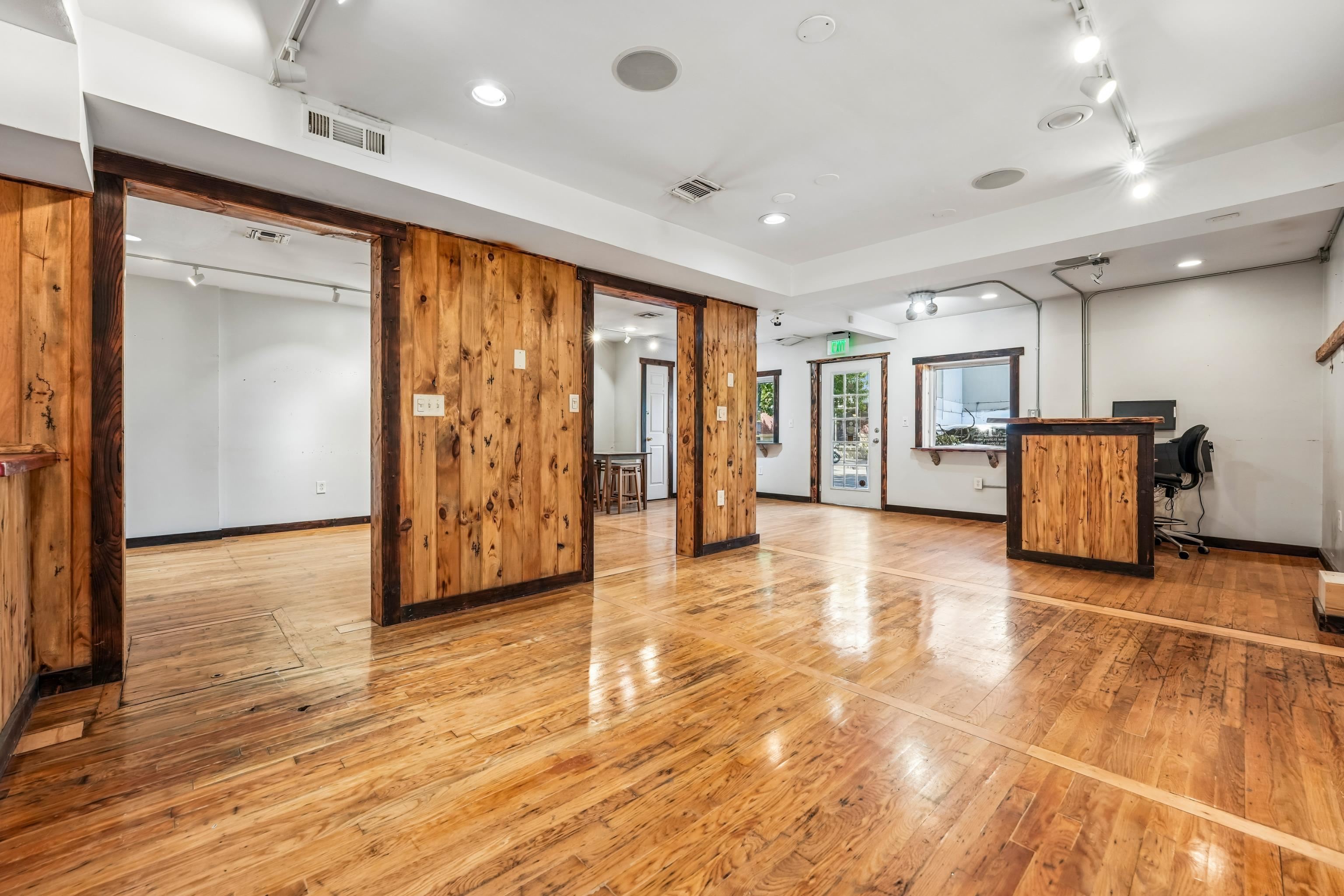 271 NEWARK AVE #1