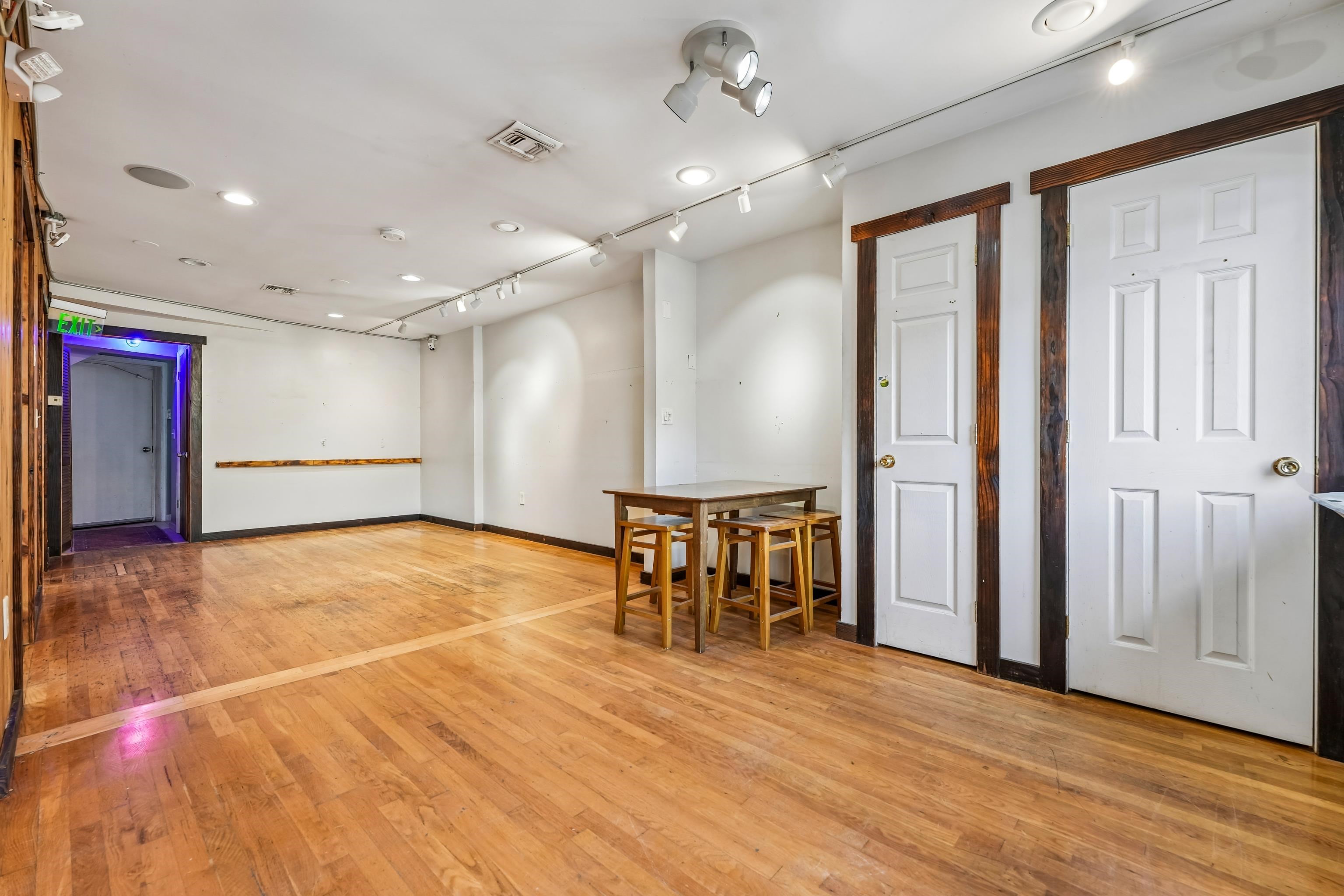 271 NEWARK AVE #1