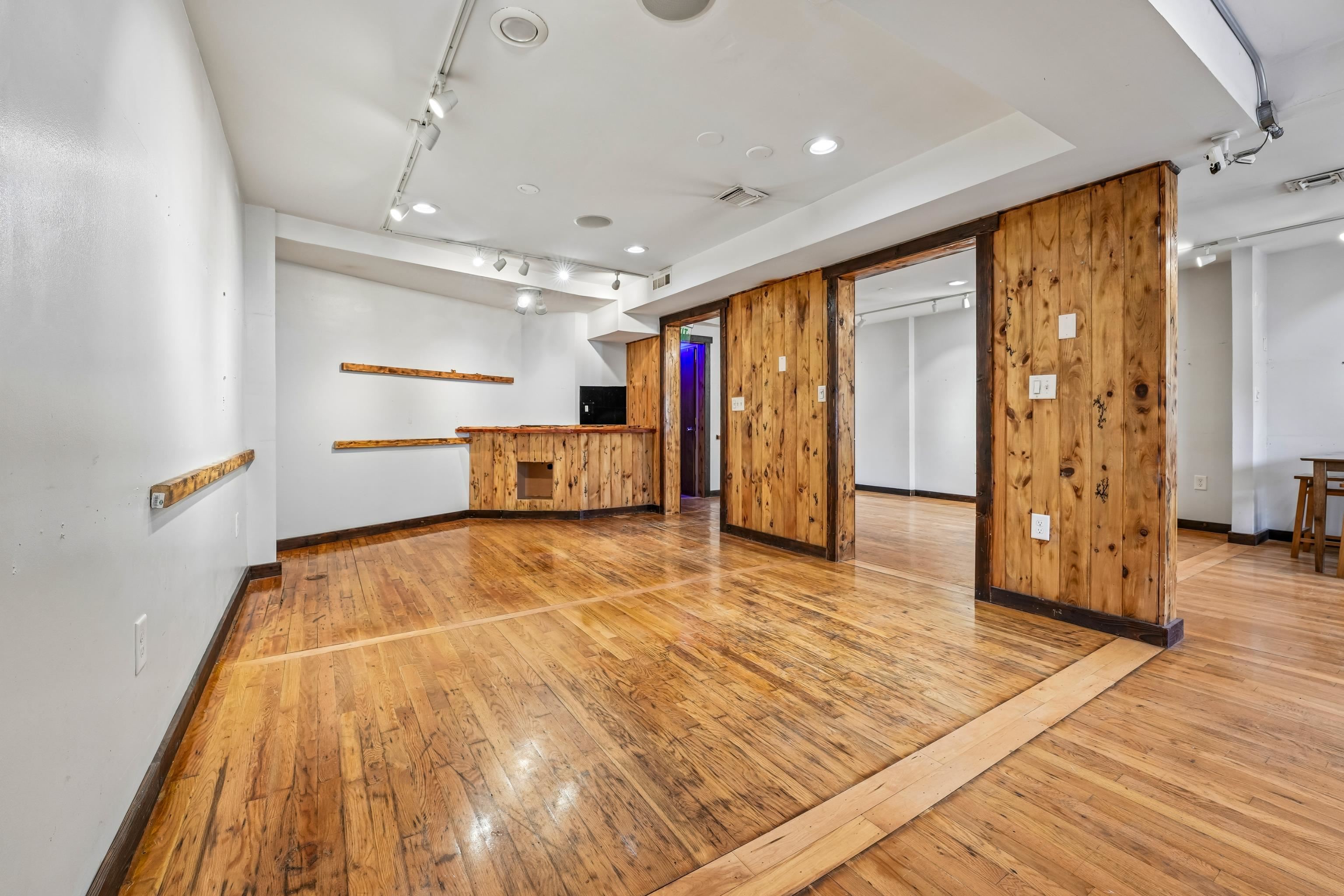 271 NEWARK AVE #1