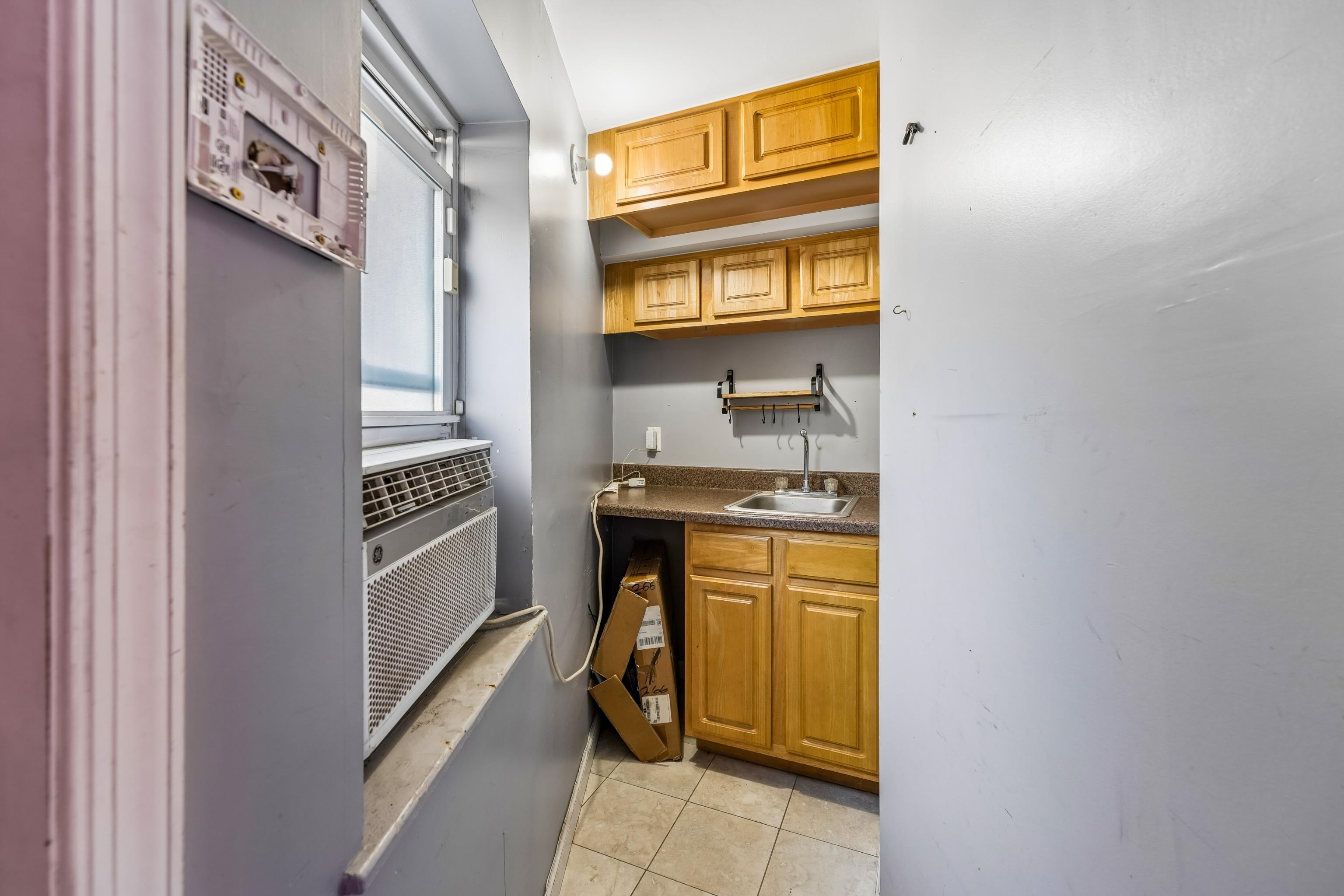 271 NEWARK AVE #1