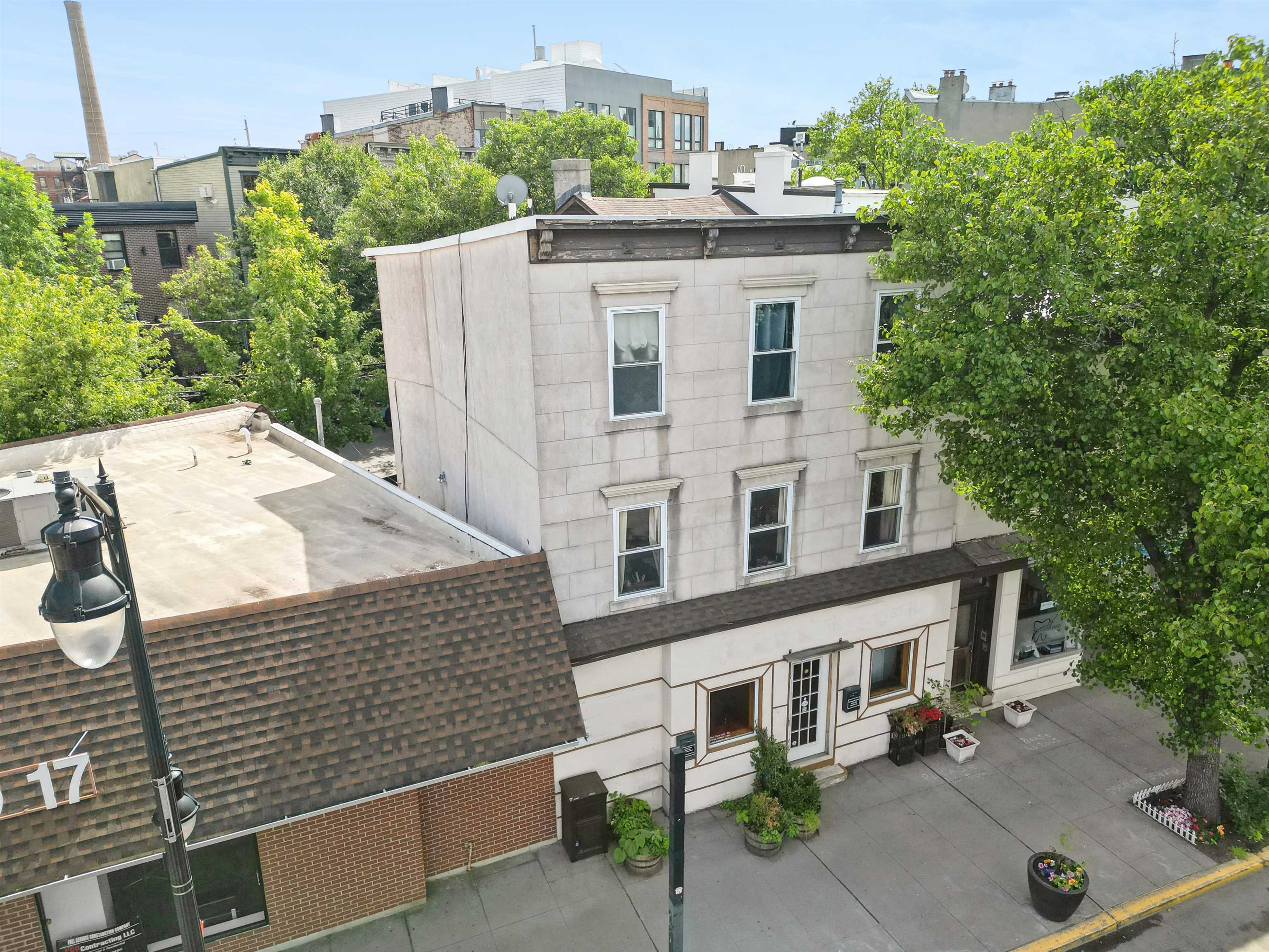 271 NEWARK AVE #1