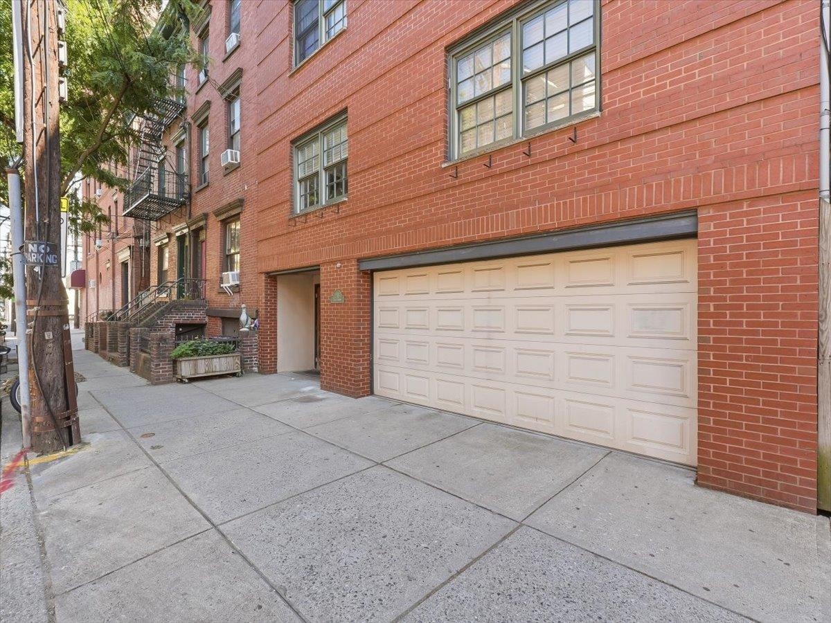 211 3RD ST #1