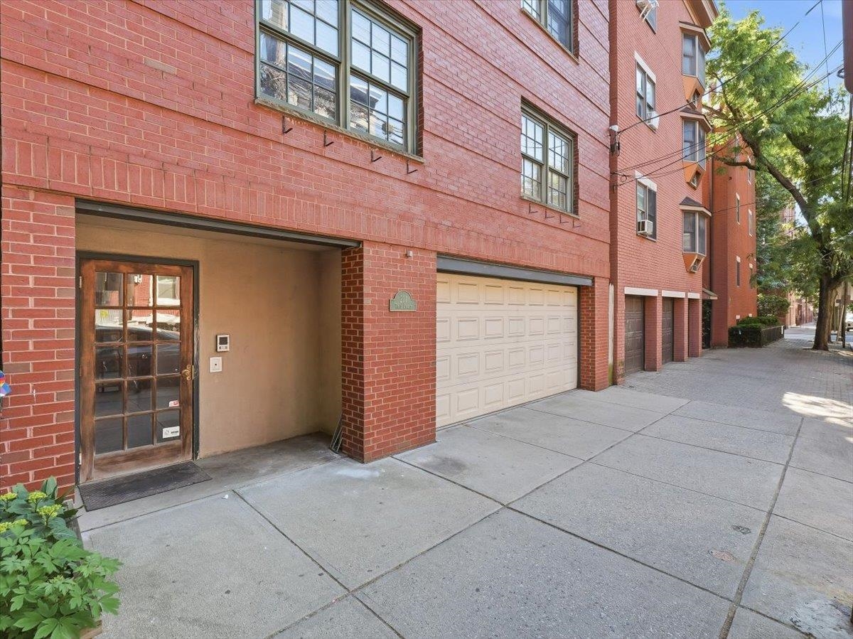 211 3RD ST #1