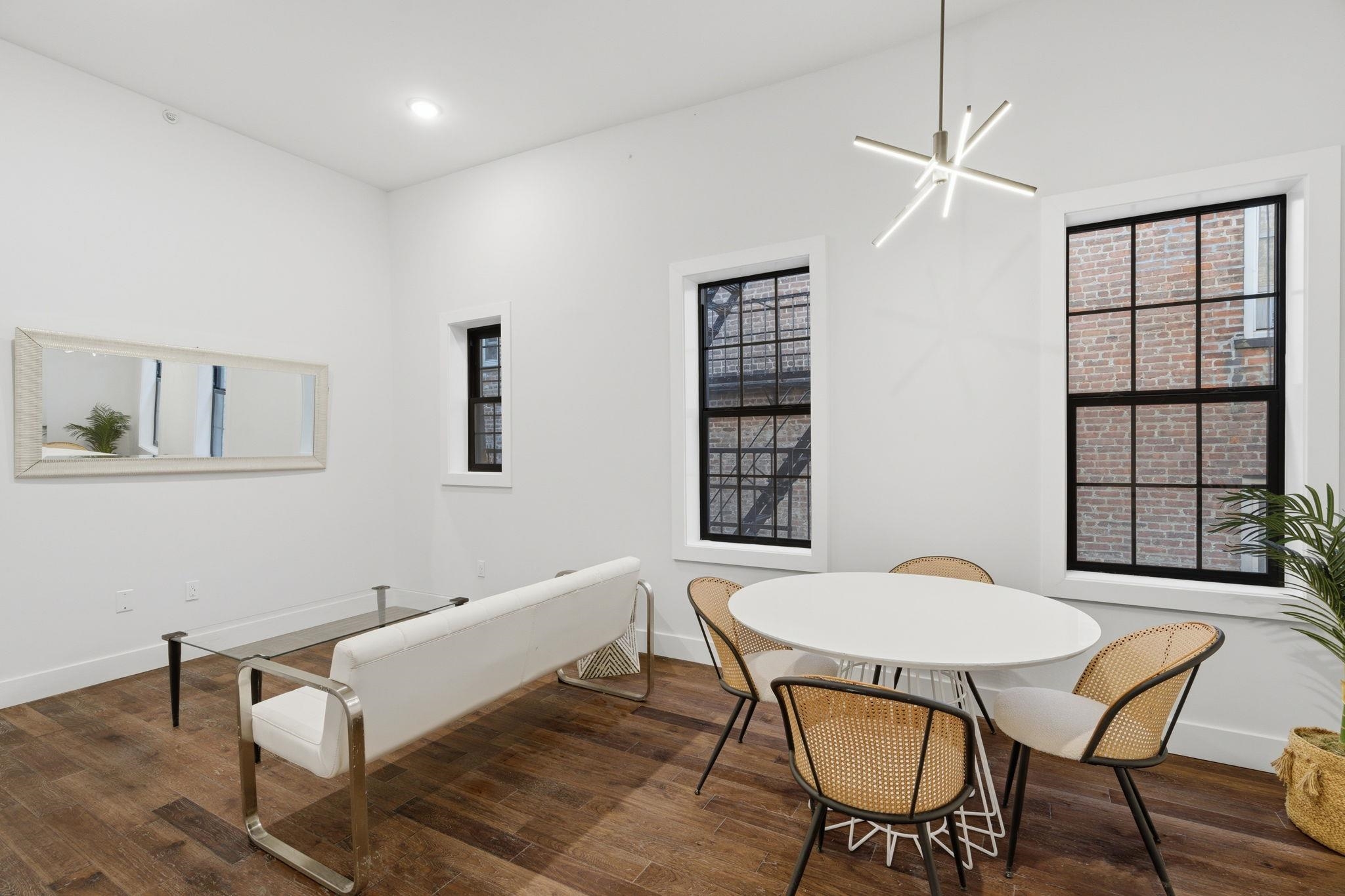 104 GLENWOOD AVE #100
