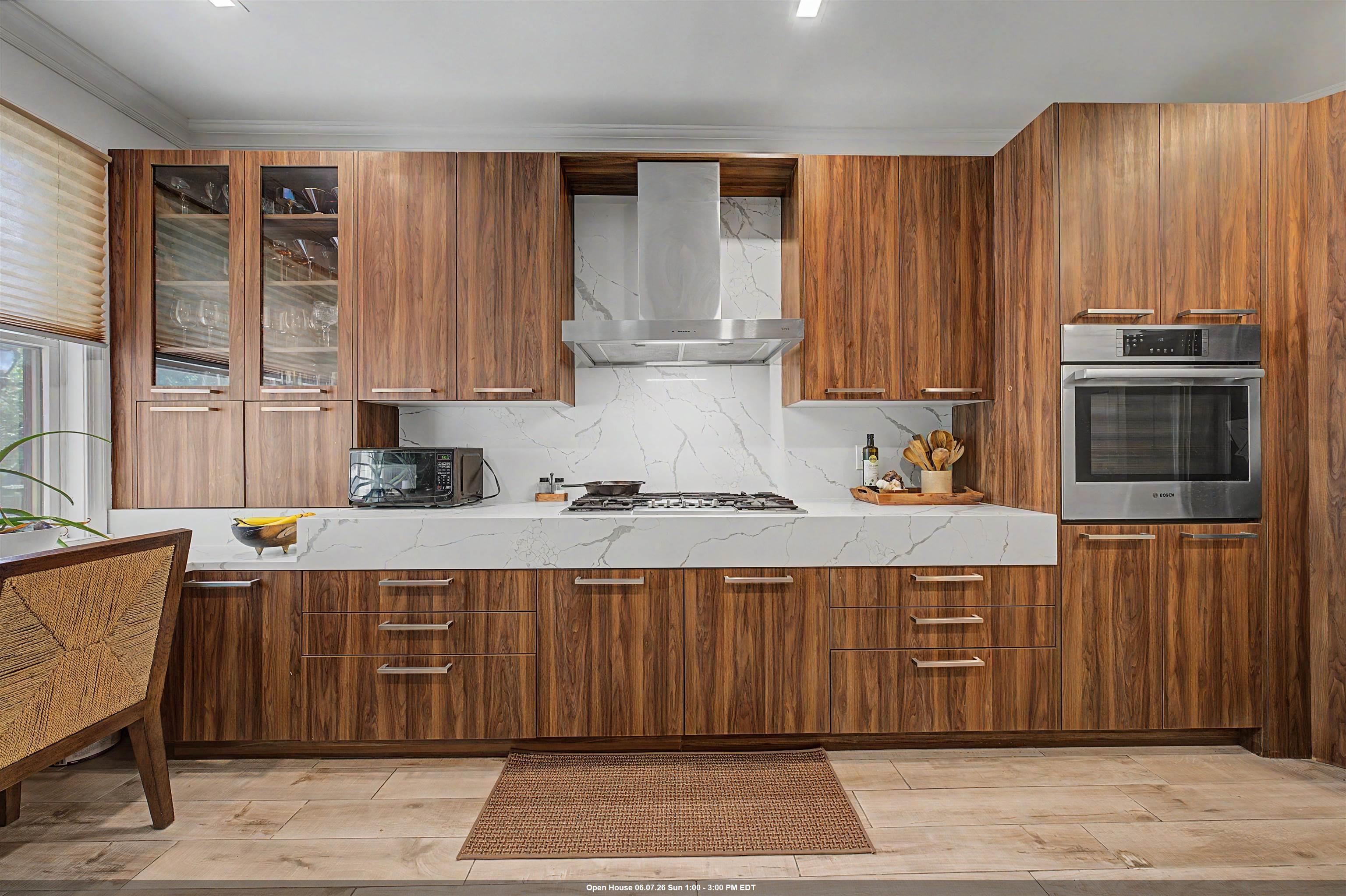 4 CONSTELLATION PL - Photo 1
