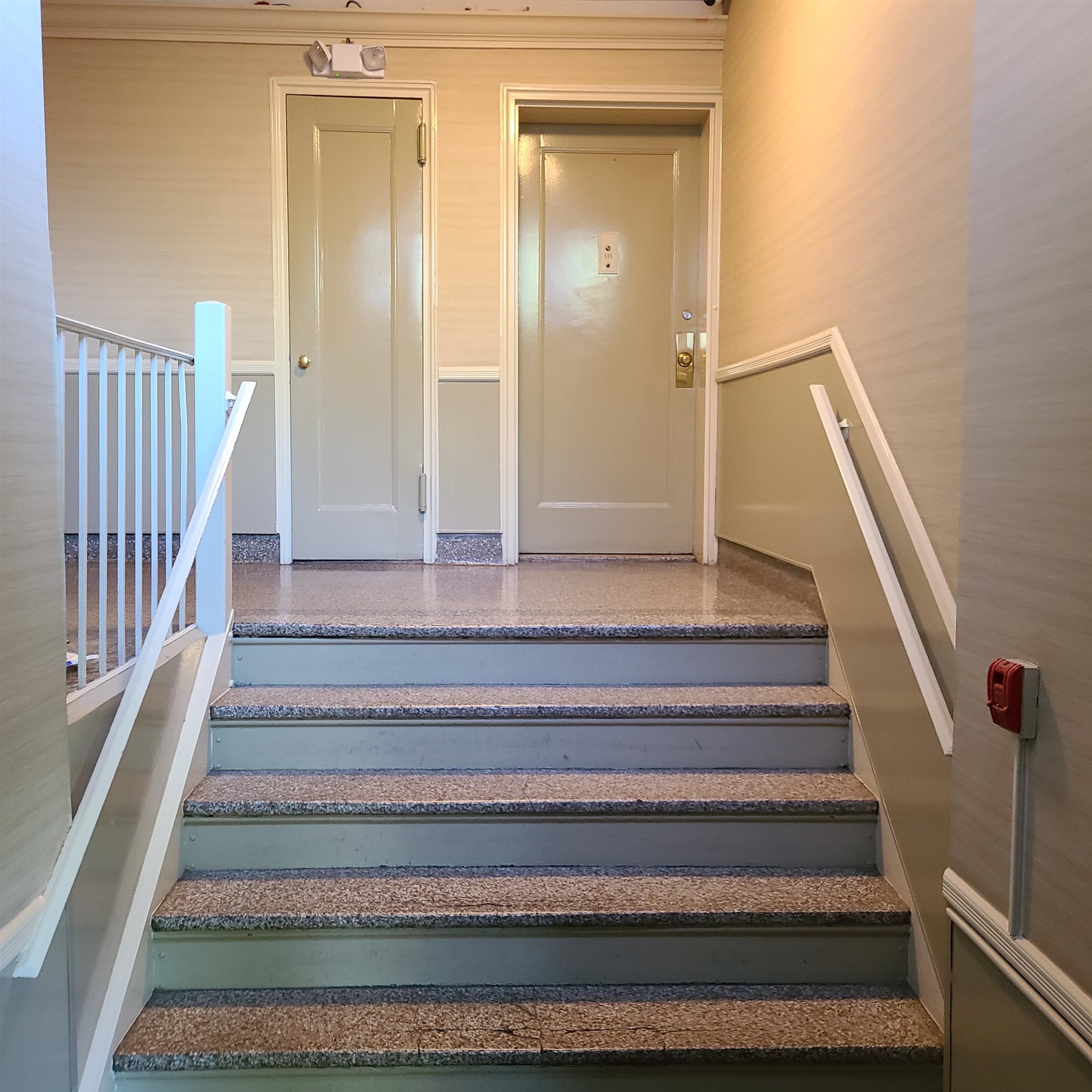 8450 BLVD EAST - Photo 2