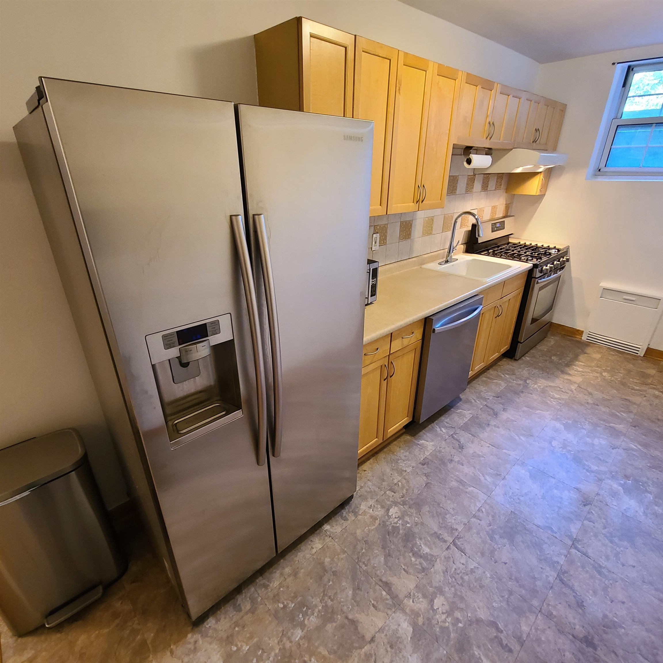 8450 BLVD EAST - Photo 3