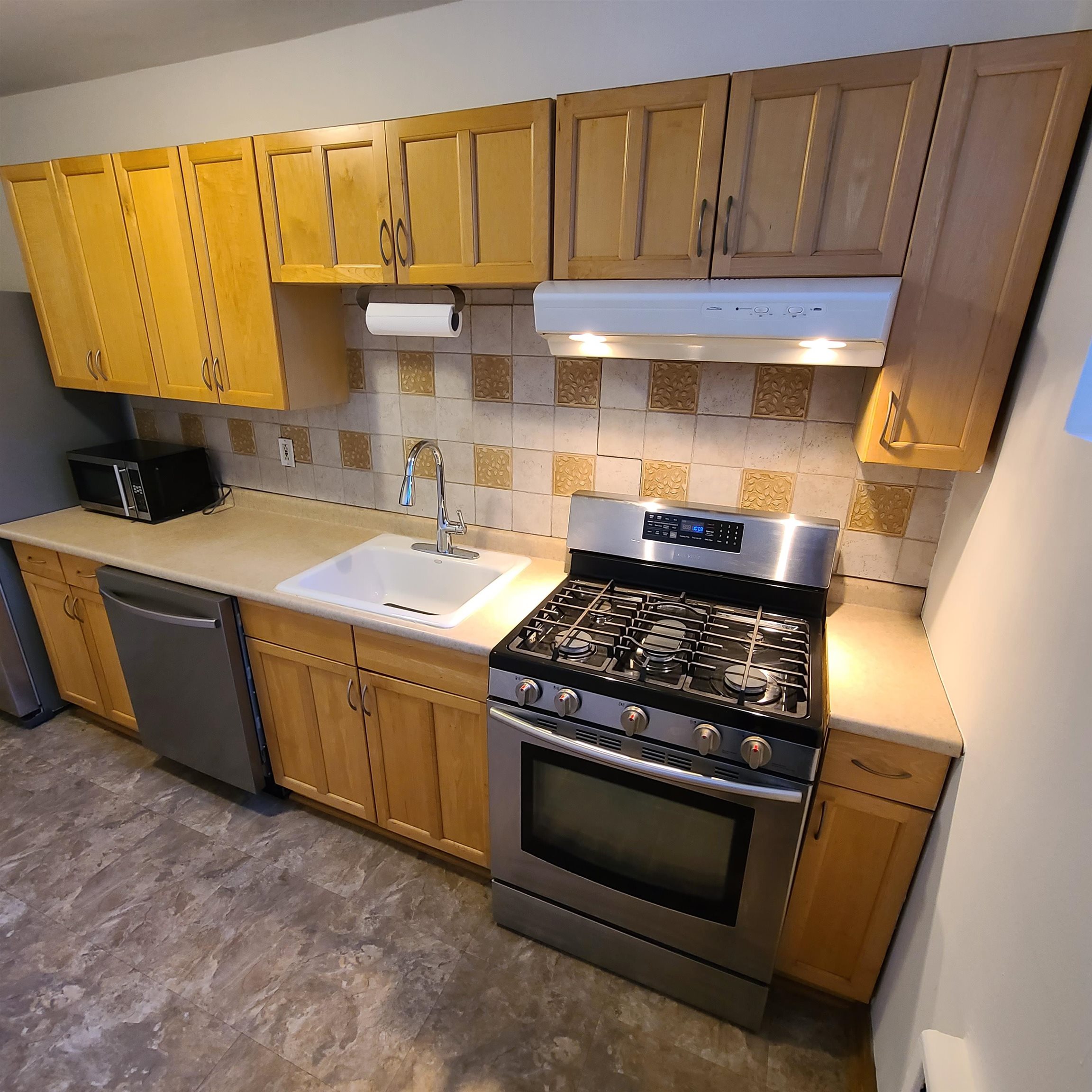 8450 BLVD EAST - Photo 5