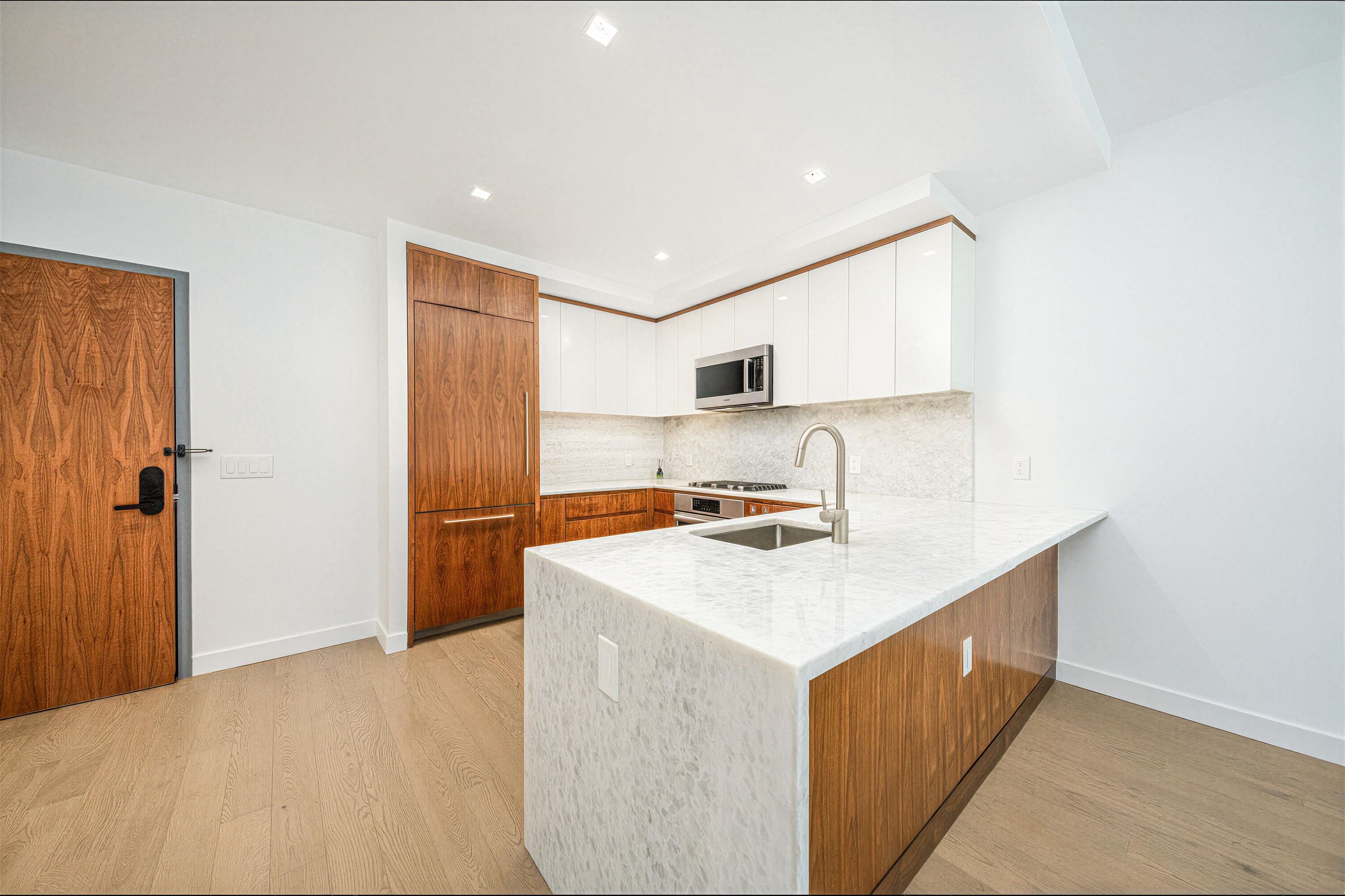 75 PARK LANE SOUTH - Photo 3