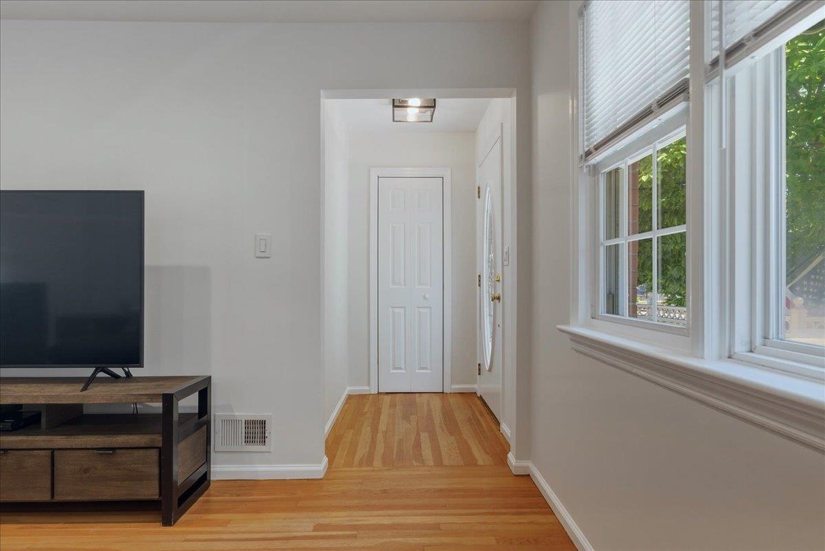25-27 6TH ST