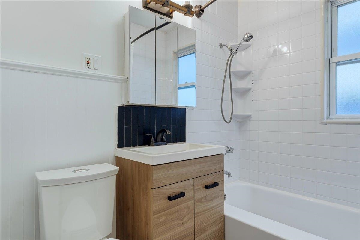 25-27 6TH ST
