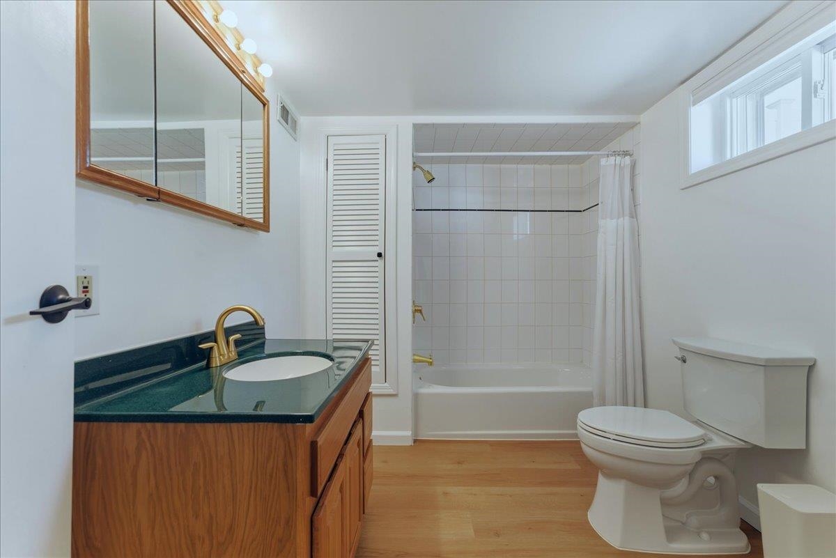 25-27 6TH ST