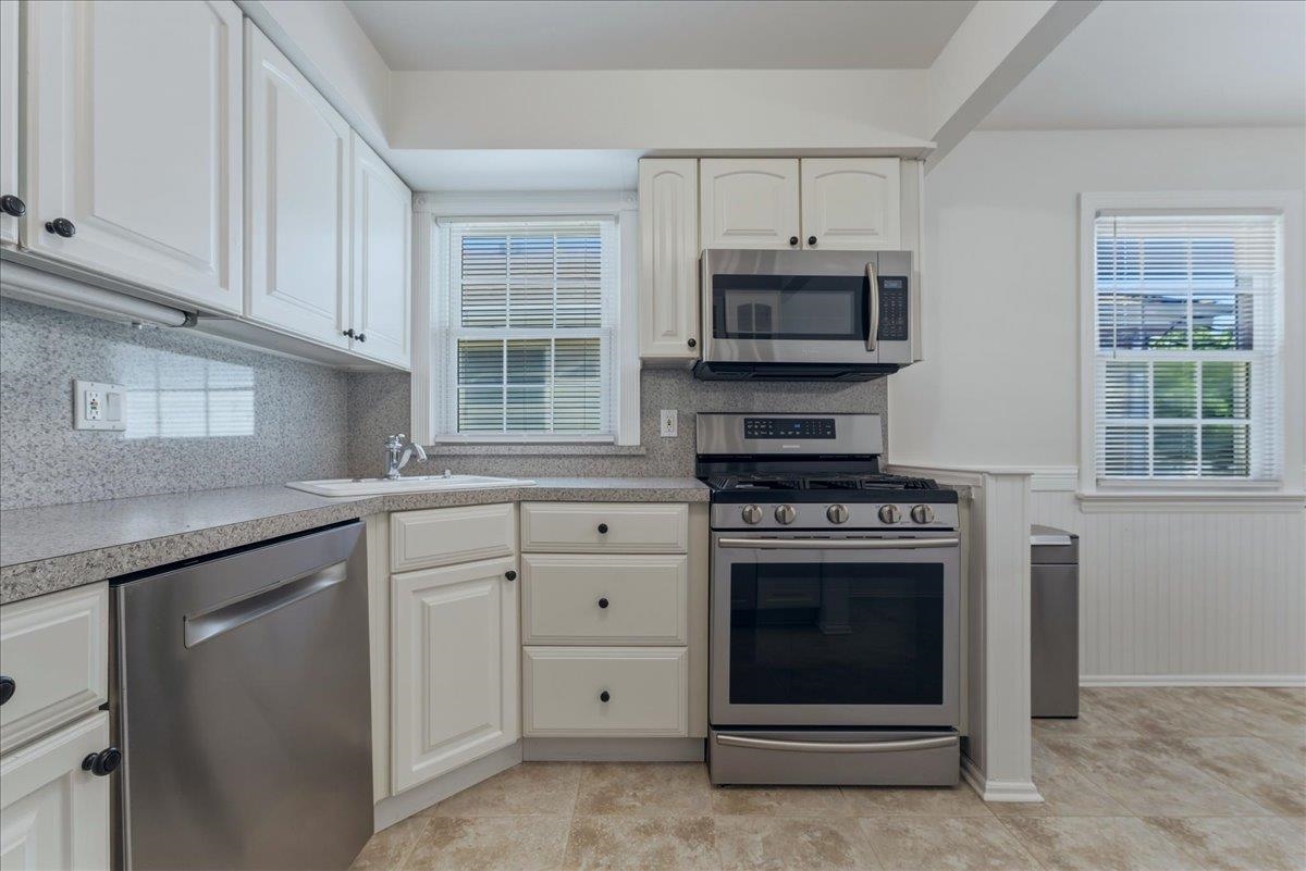 25-27 6TH ST