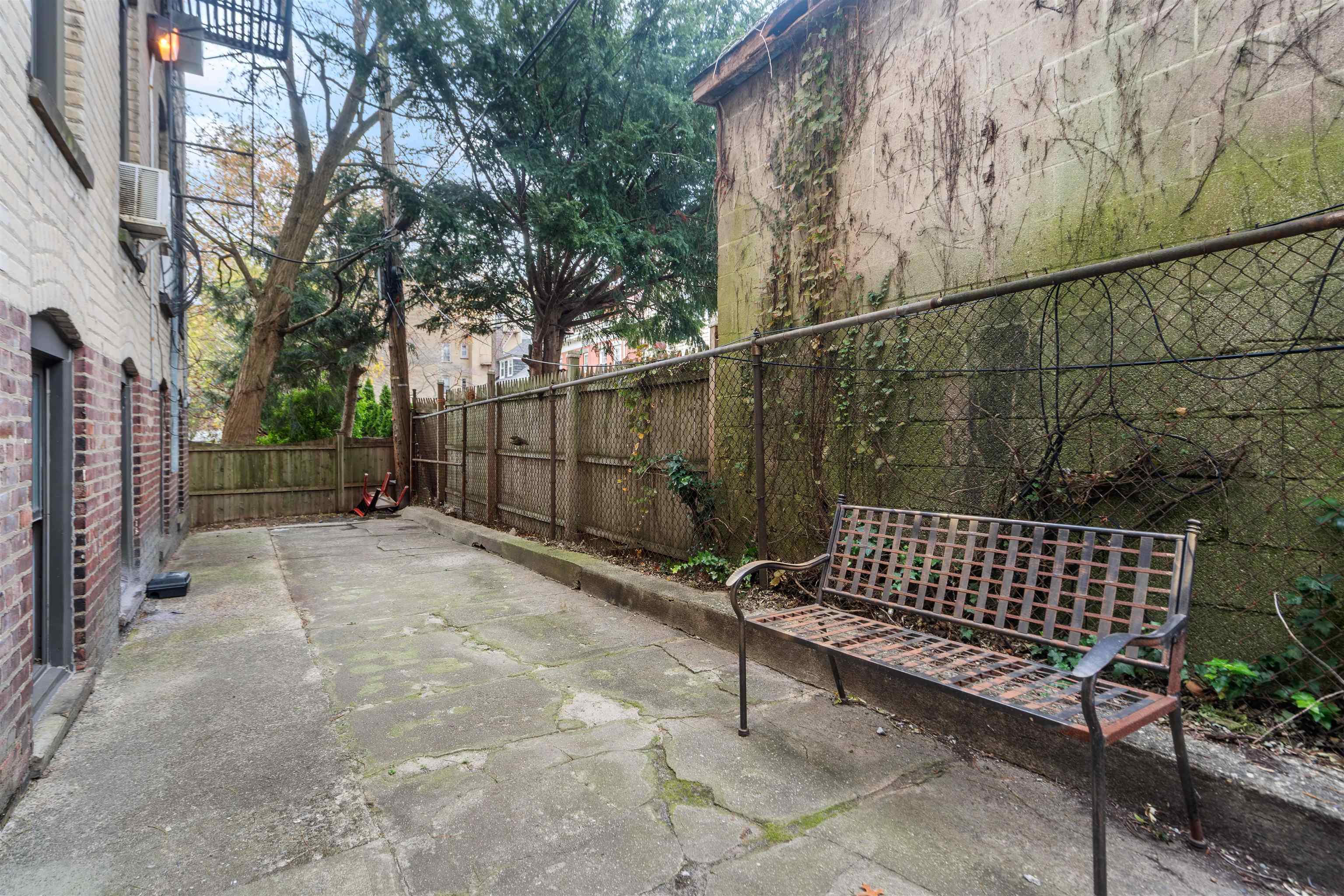 270 HARRISON AVE #A-209