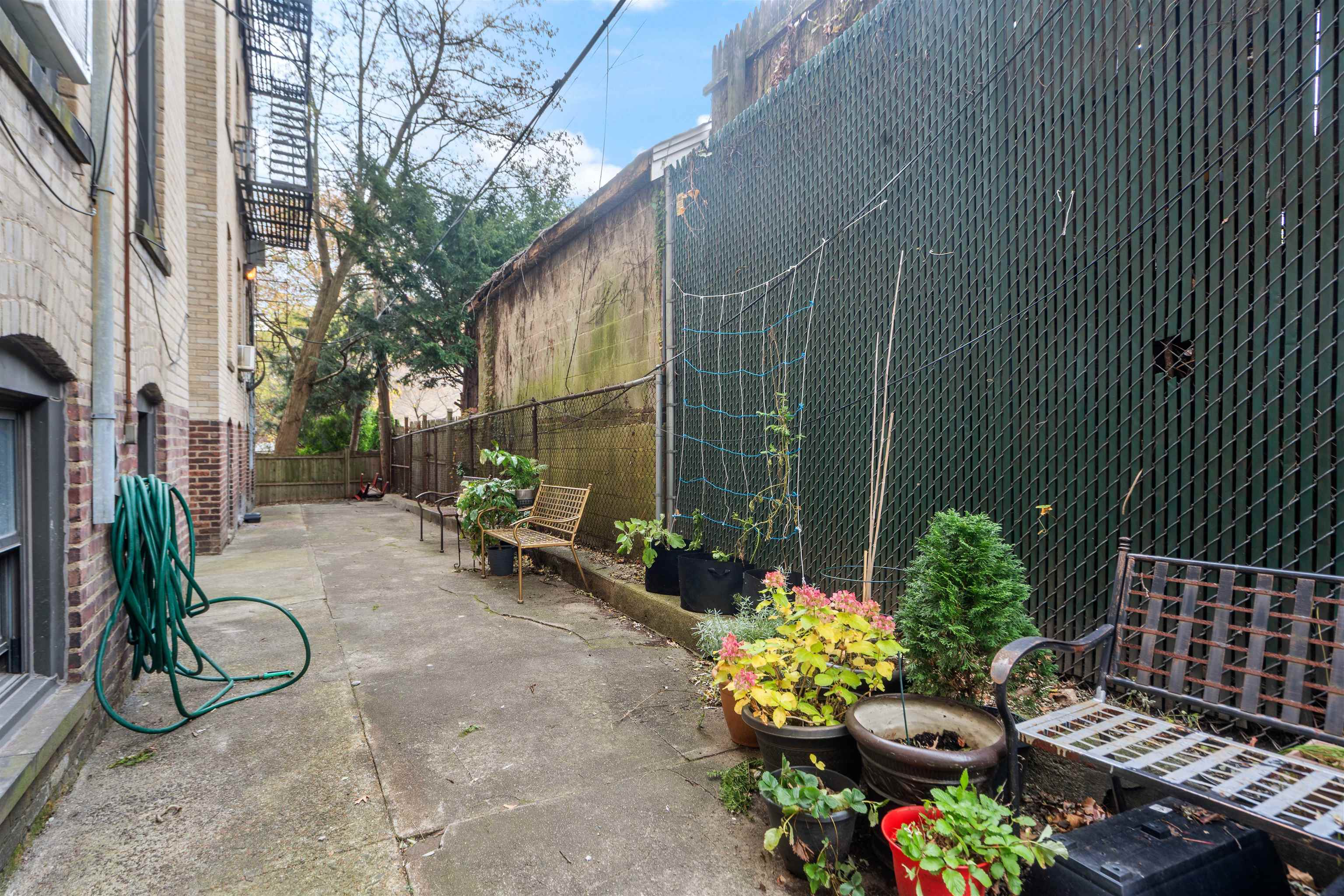 270 HARRISON AVE #A-209