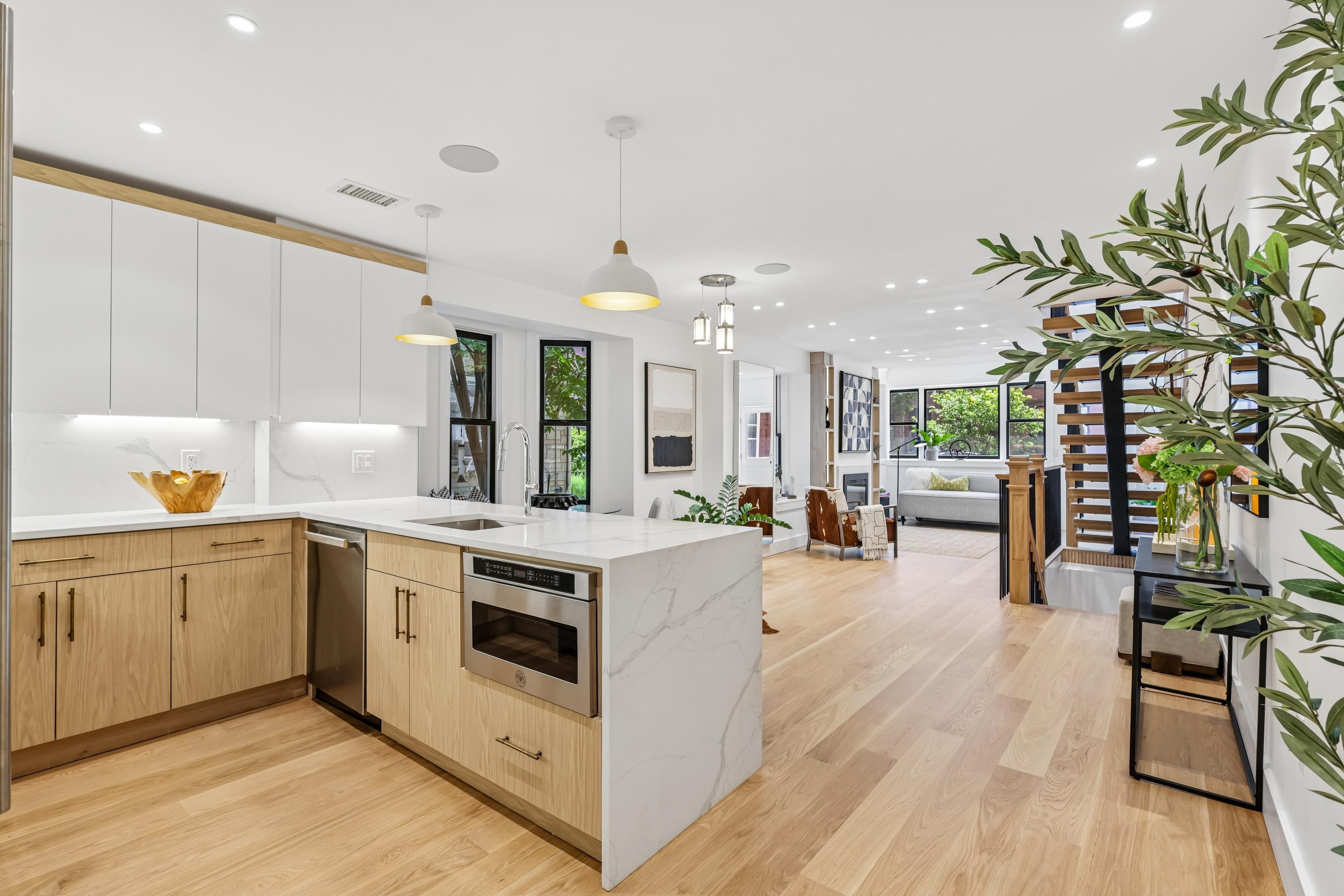 274 7TH ST - Photo 1