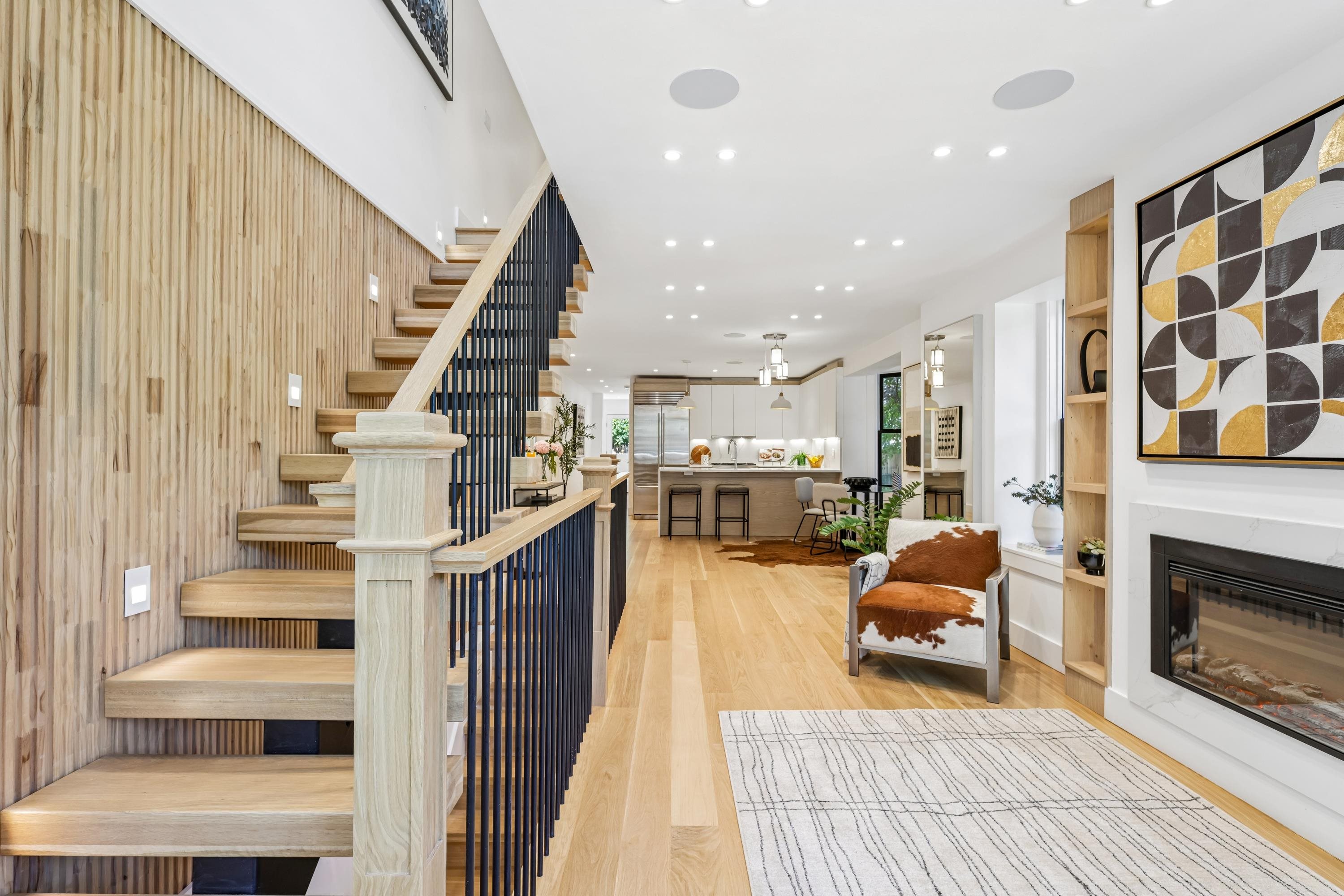 274 7TH ST - Photo 4