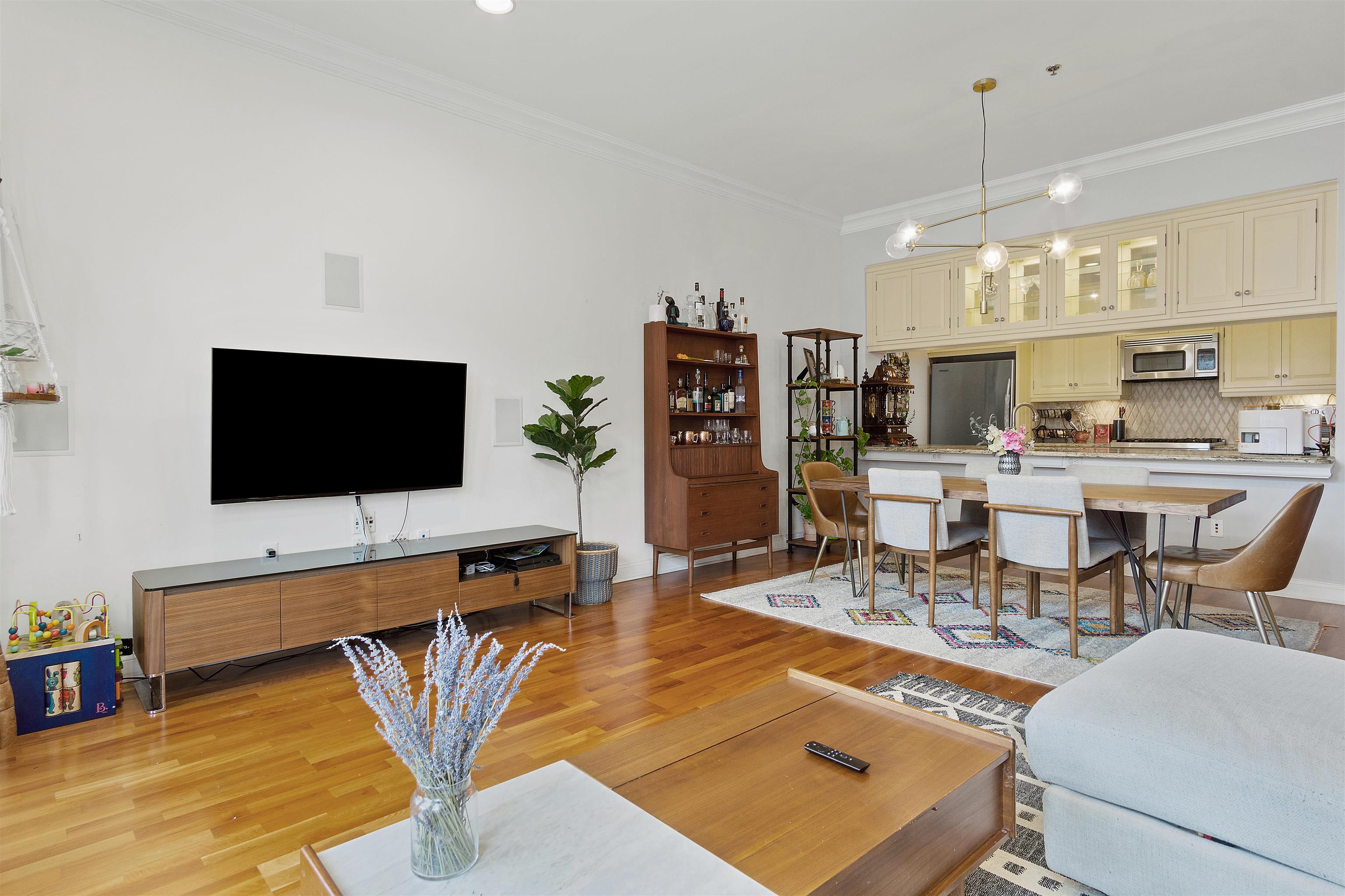 301 GRAND ST - Photo 3