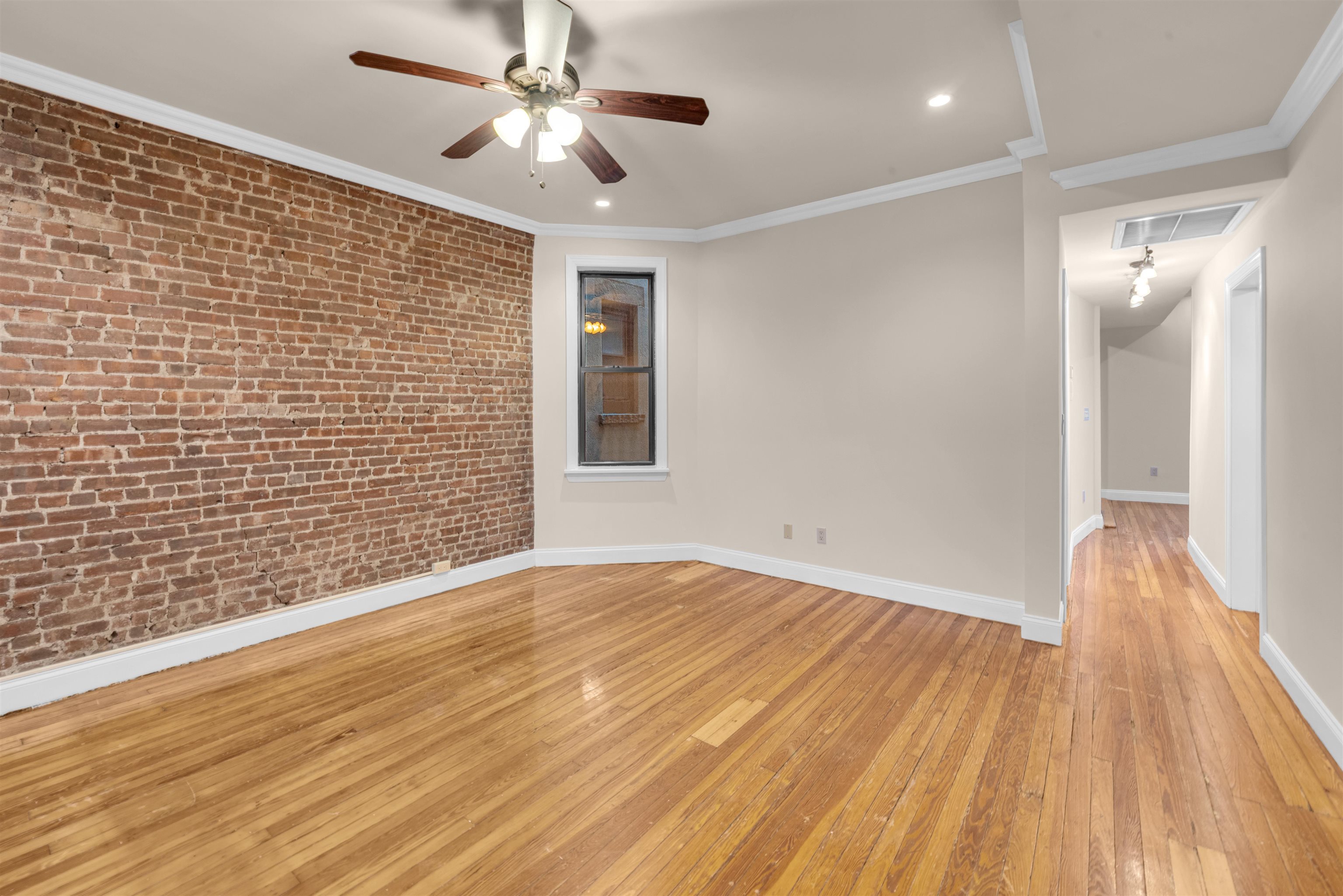 312 MONASTERY PL - Photo 2