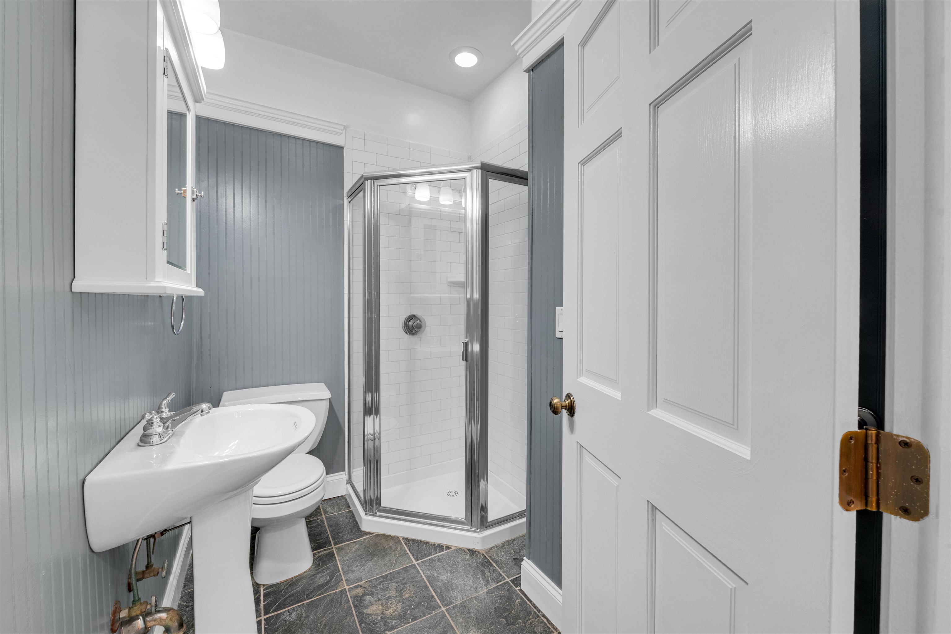 312 MONASTERY PL #2R