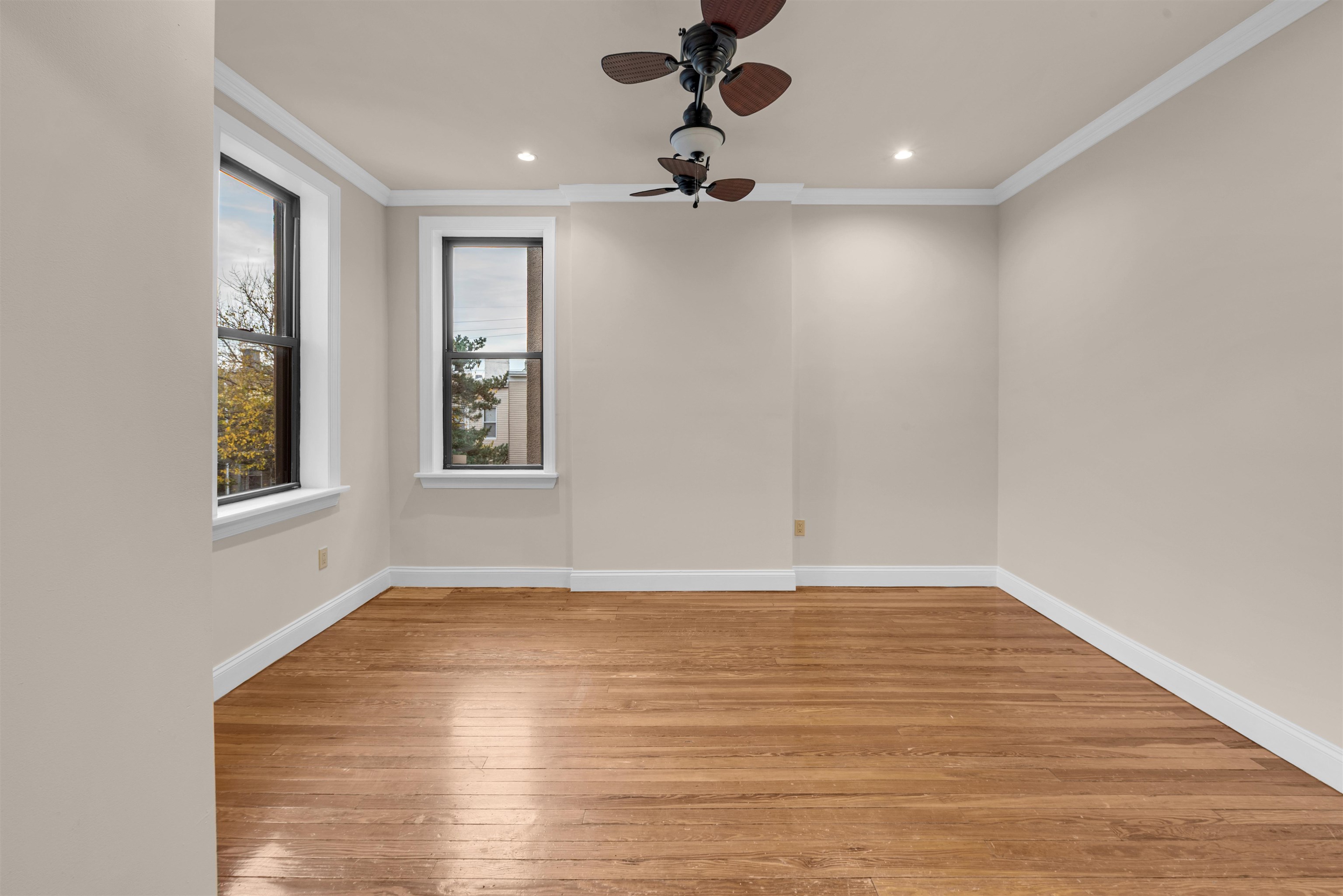 312 MONASTERY PL #2R