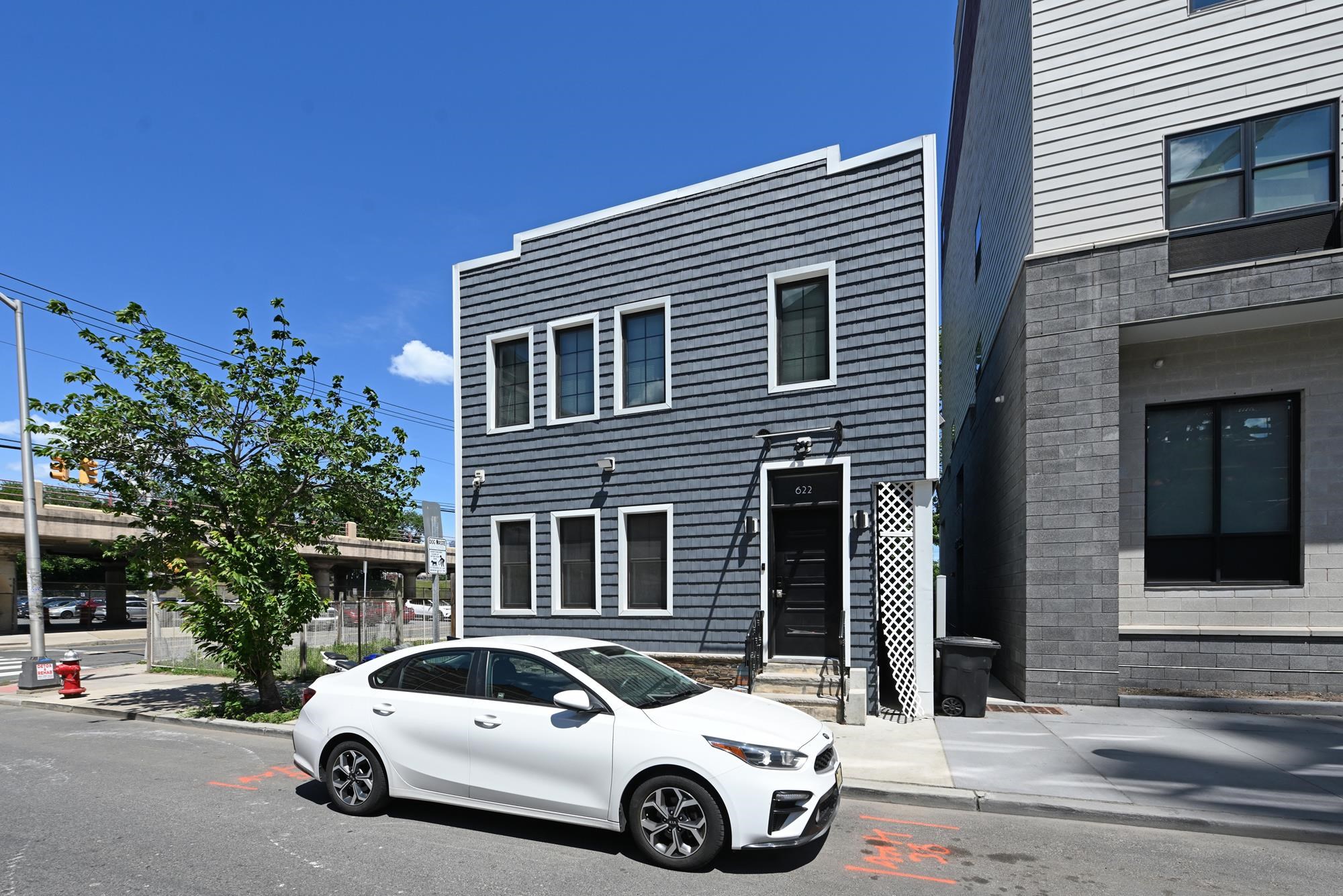 622 GROVE ST