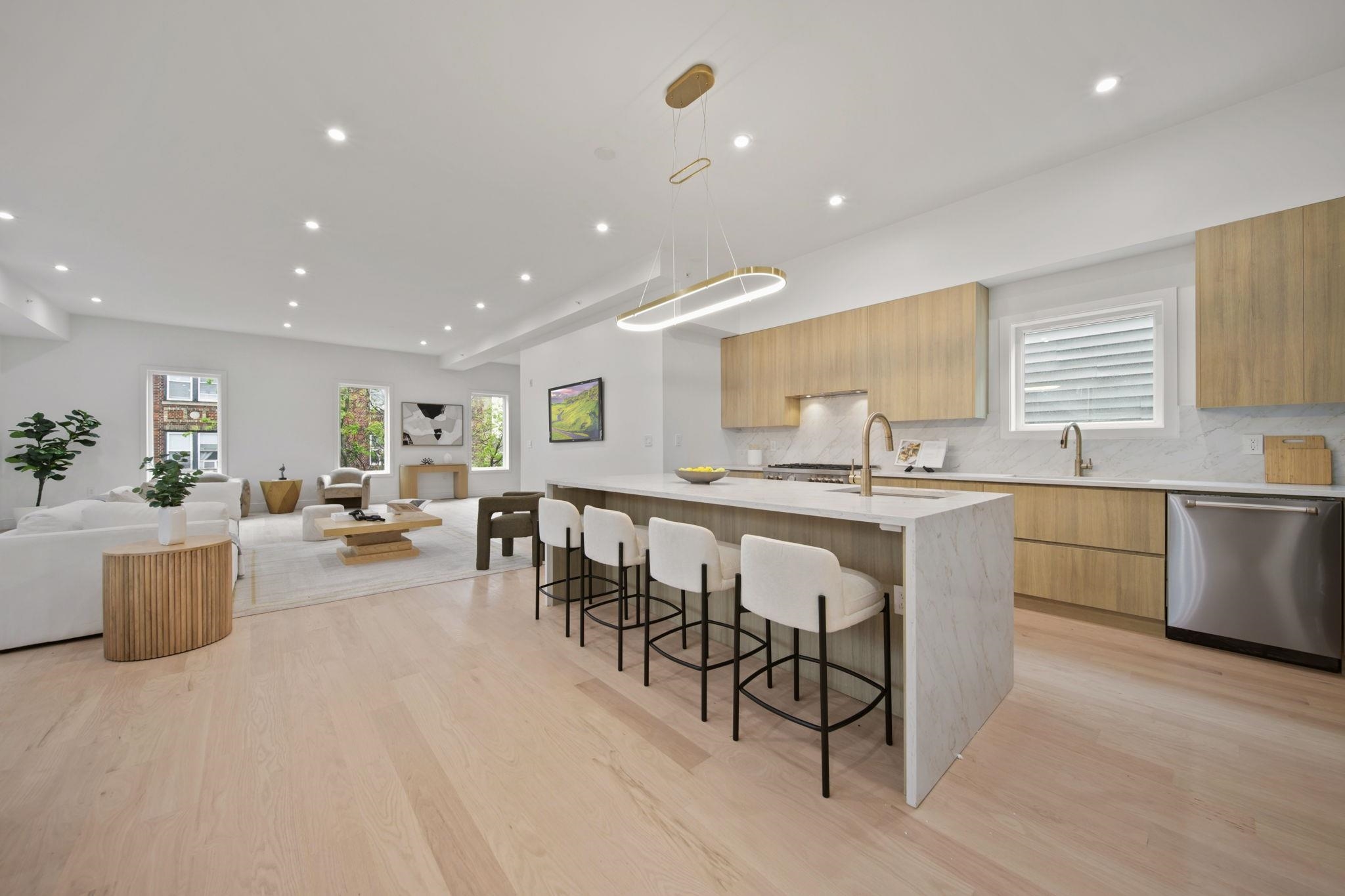 312 11TH ST - Photo 1
