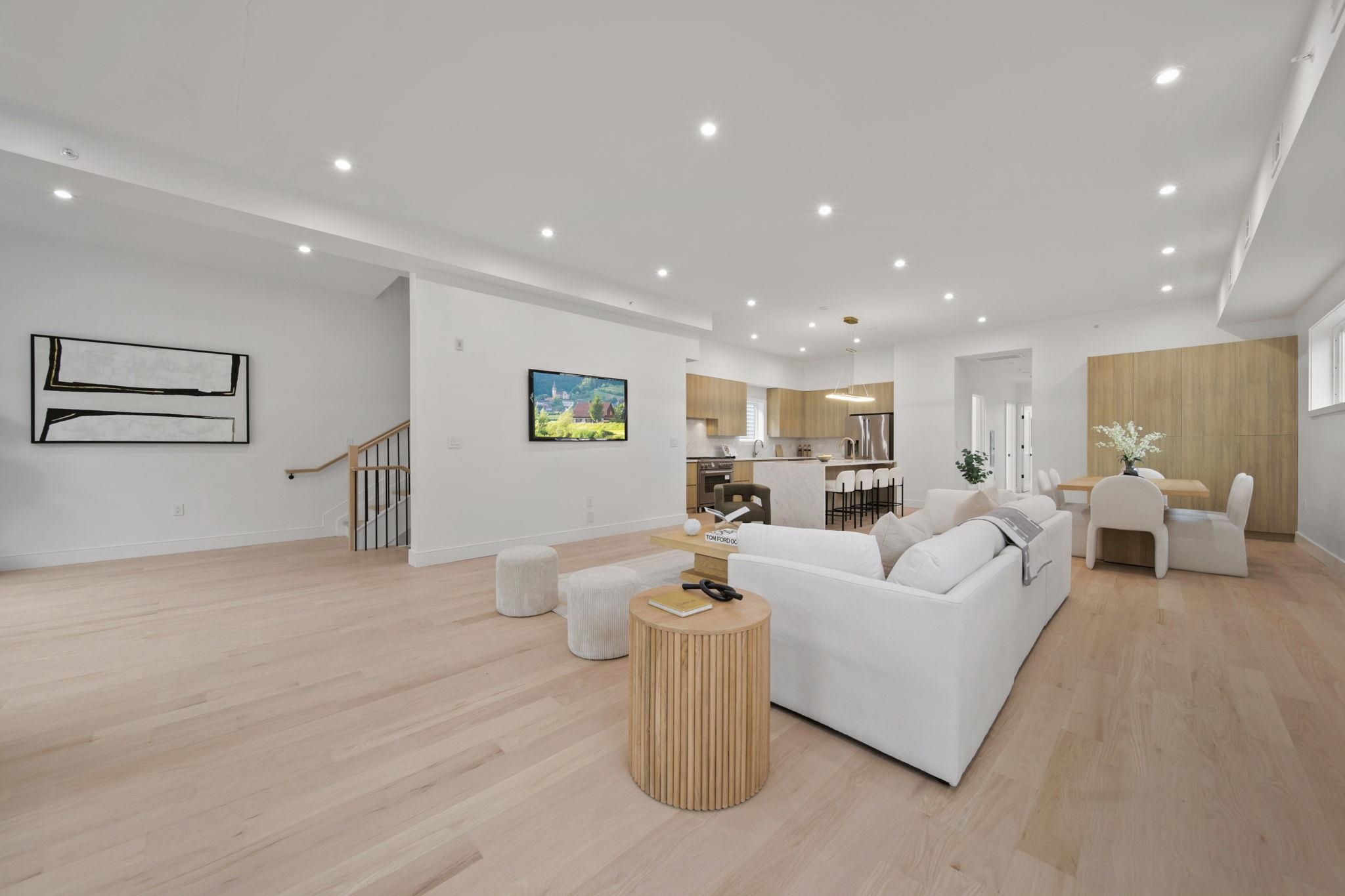 312 11TH ST - Photo 3