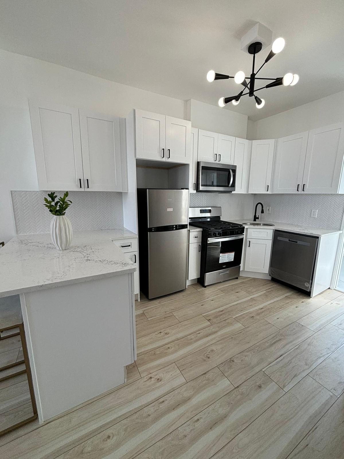 301 3RD ST - Photo 1