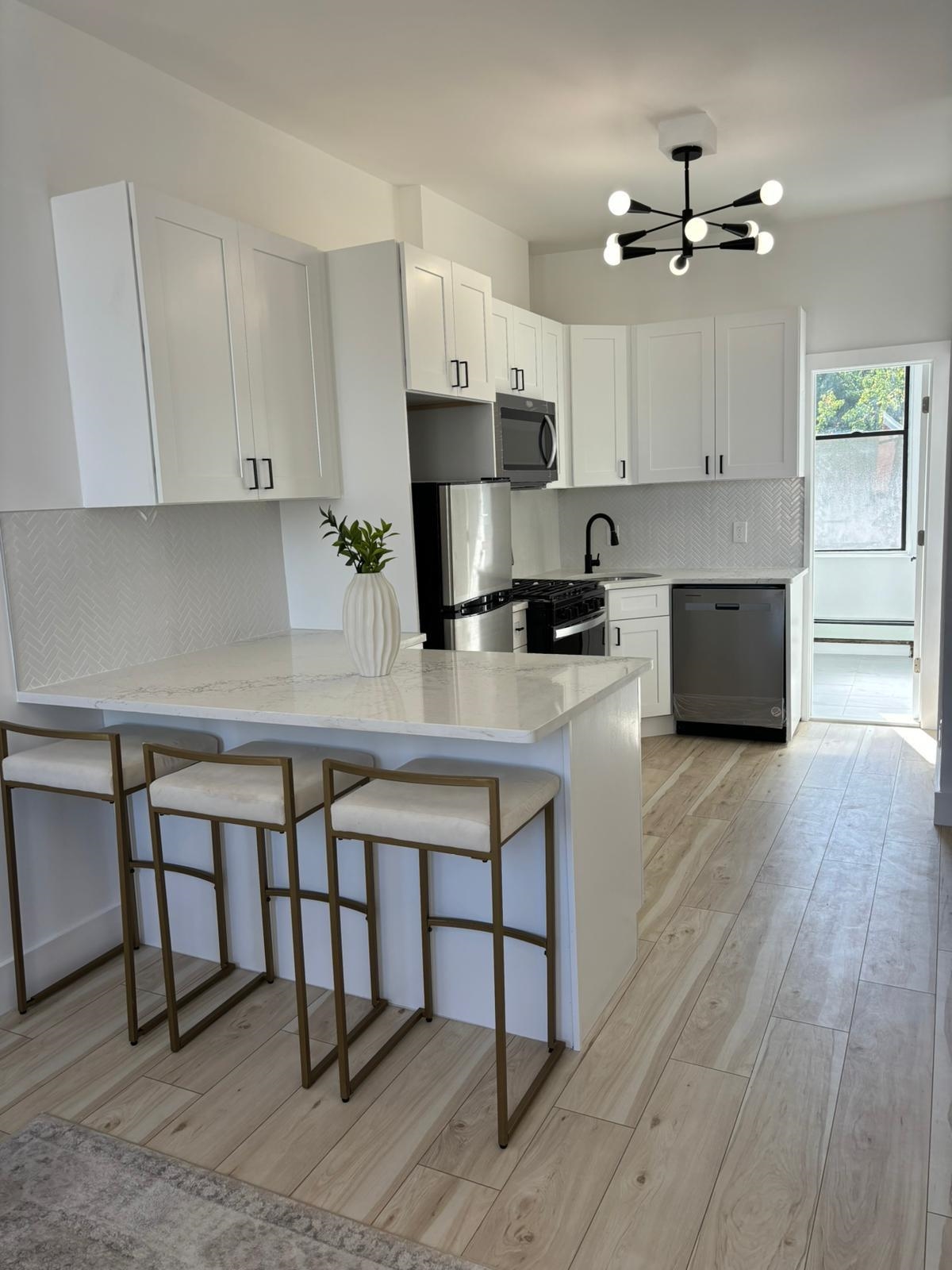 301 3RD ST - Photo 2