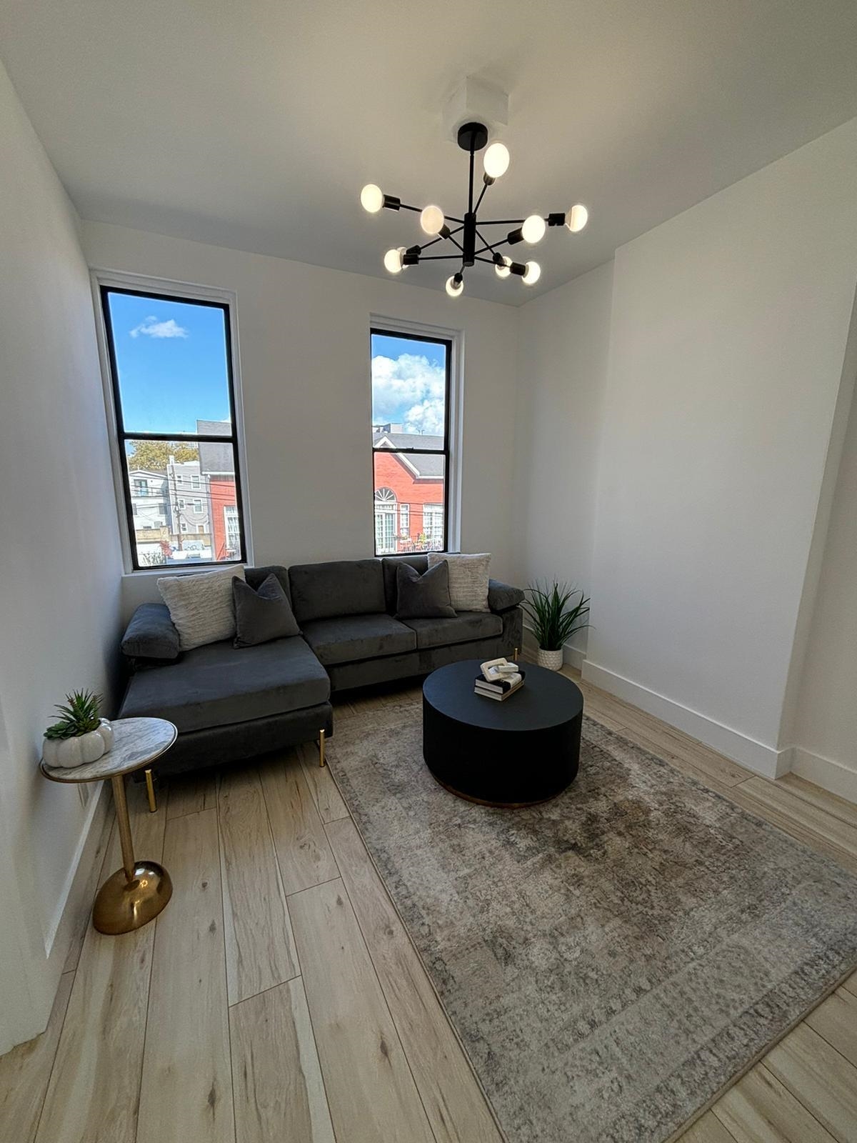 301 3RD ST - Photo 4