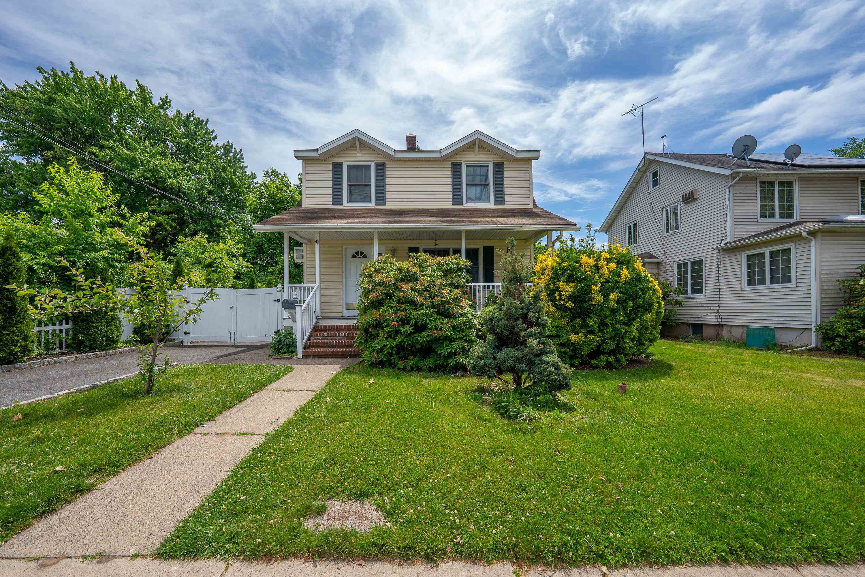 256 FYCKE LANE - Photo 2