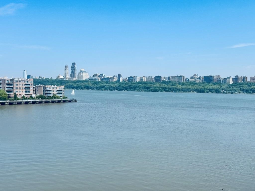 340 THE PROMENADE - Photo 1